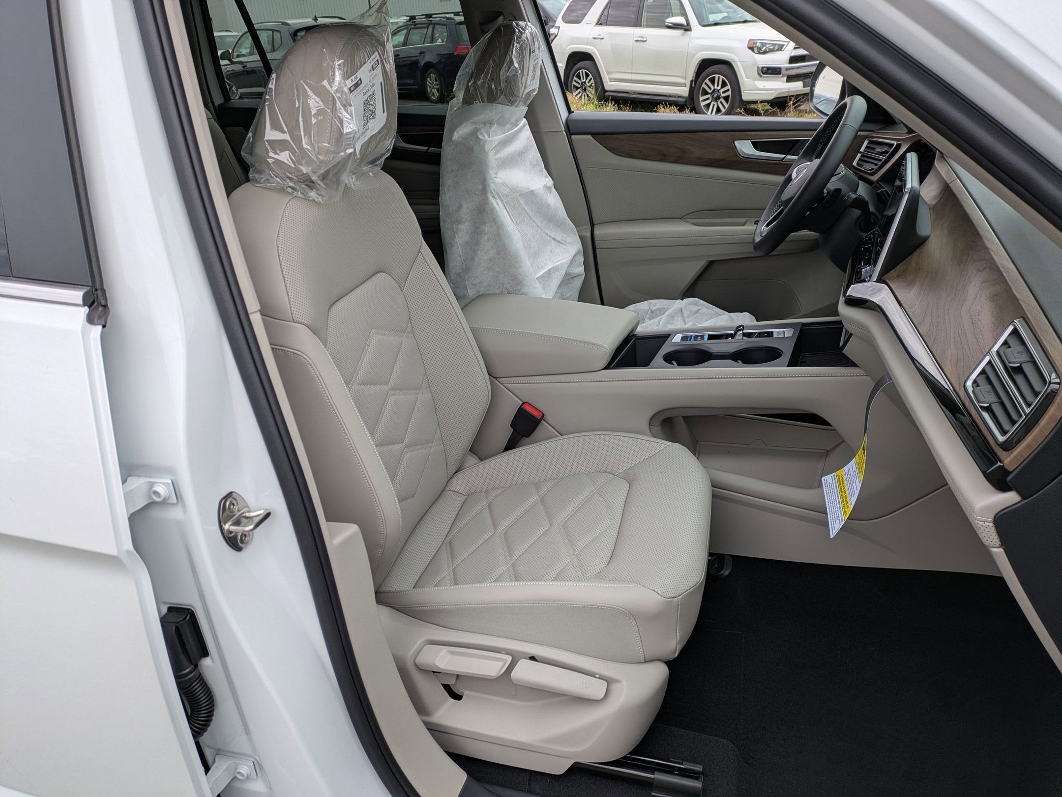 2026 Volkswagen Atlas 2.0T SE