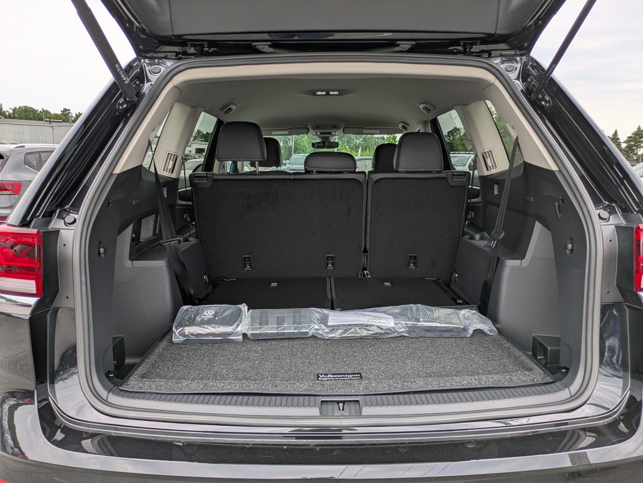 2026 Volkswagen Atlas 2.0T SE