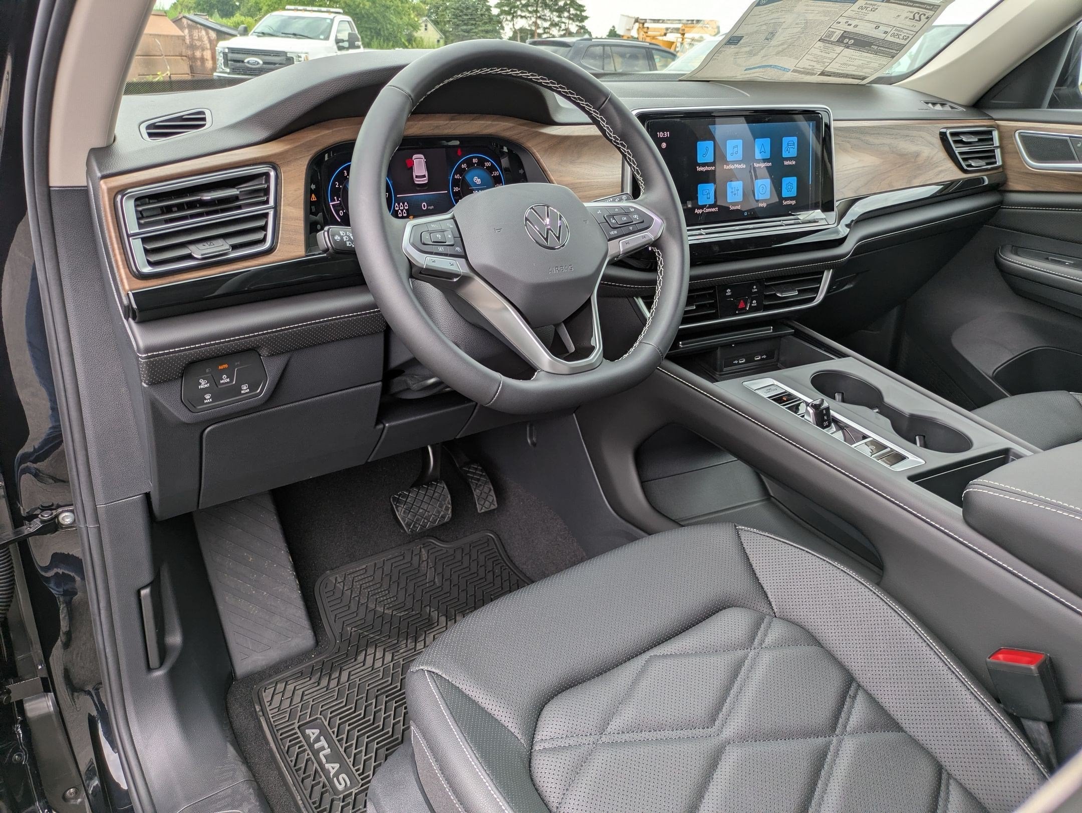 2026 Volkswagen Atlas 2.0T SE