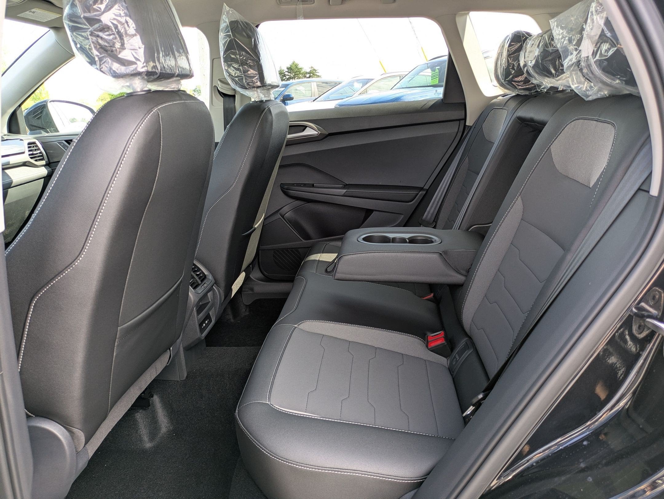 2026 Volkswagen Taos 1.5T SE Black