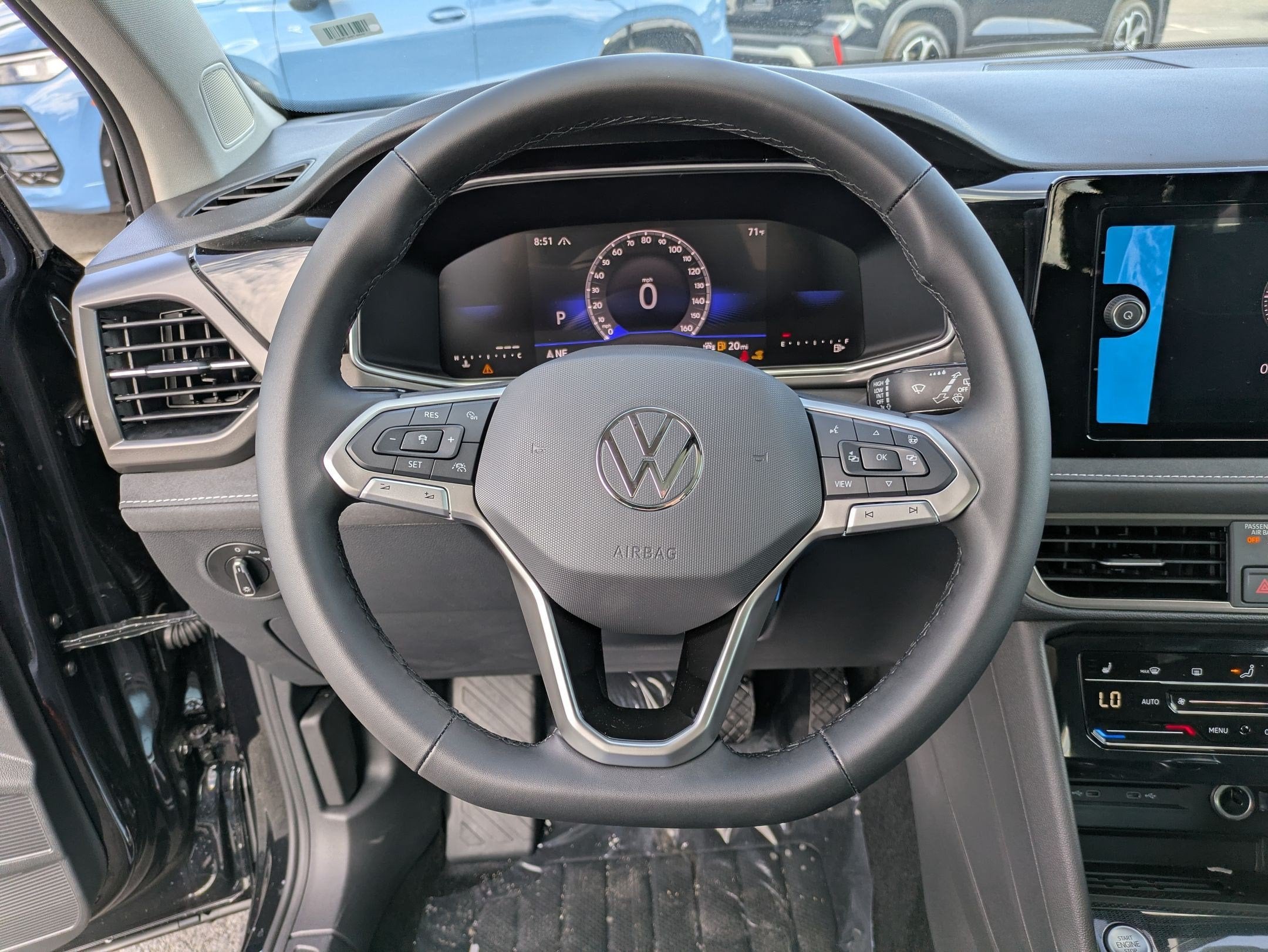 2026 Volkswagen Taos 1.5T SE Black