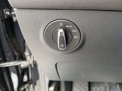 2026 Volkswagen Taos 1.5T SE Black