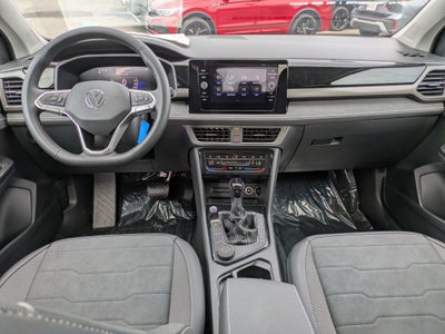 2026 Volkswagen Taos 1.5T SE Black