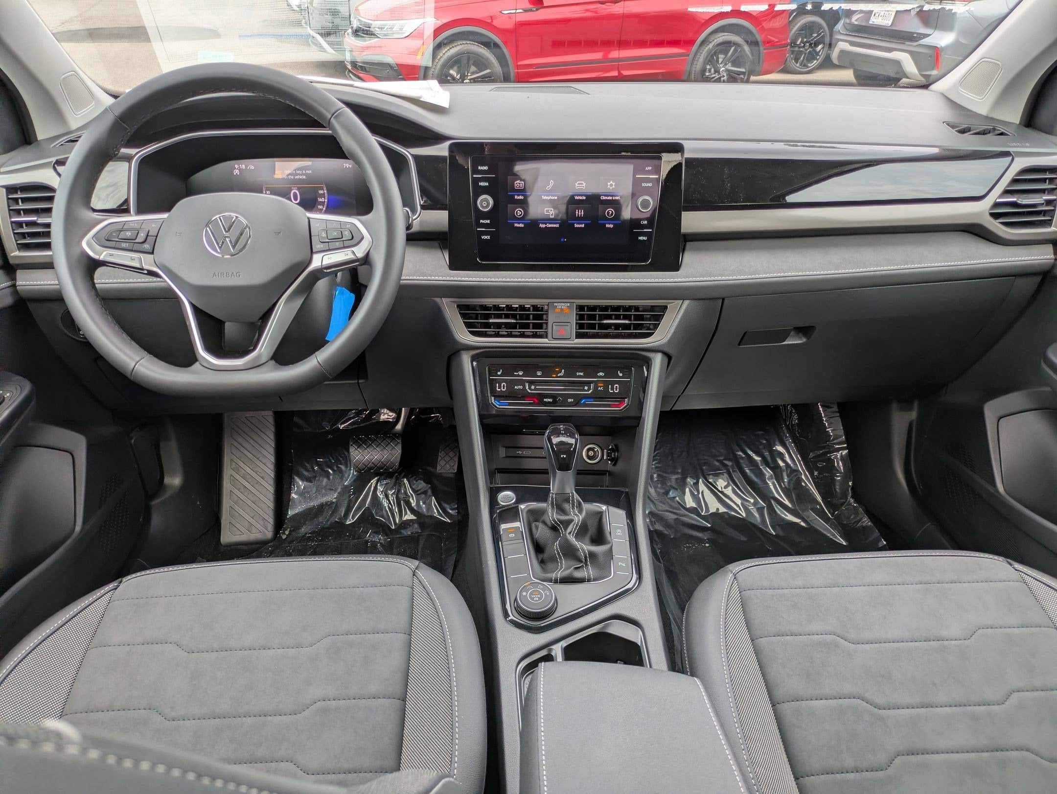 2026 Volkswagen Taos 1.5T SE Black