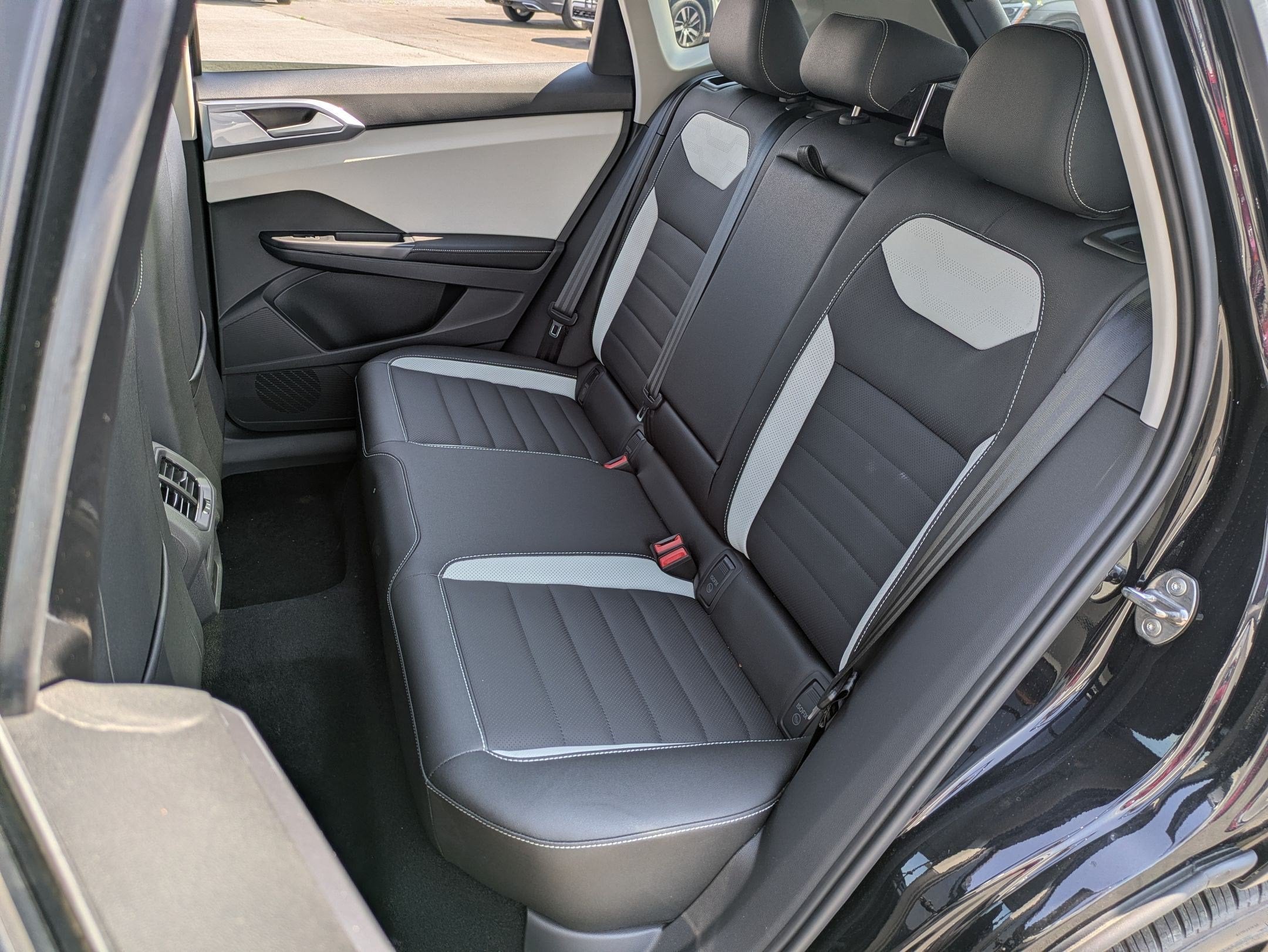 2026 Volkswagen Taos 1.5T SEL