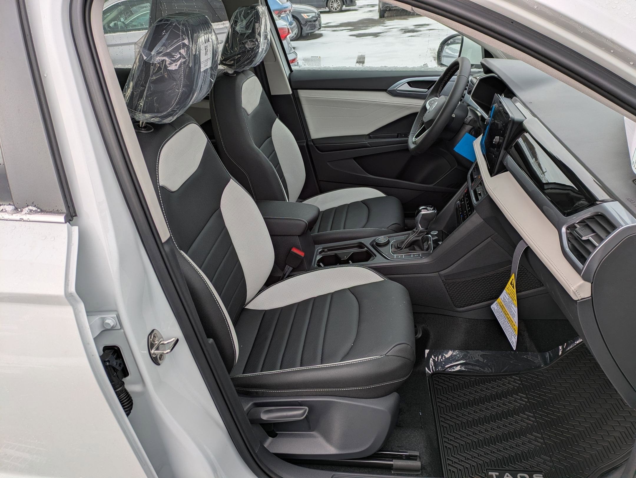 2026 Volkswagen Taos 1.5T SEL