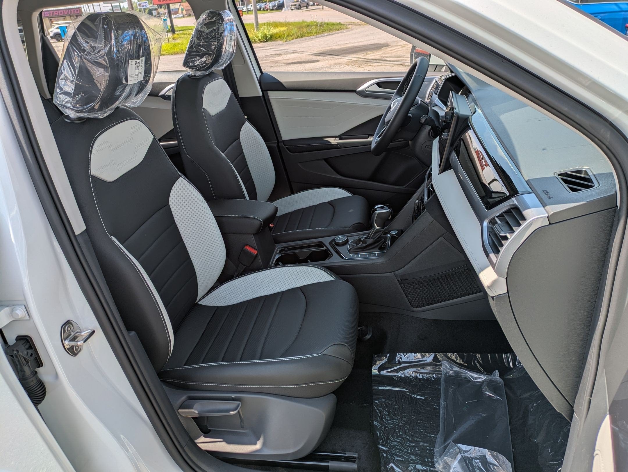 2026 Volkswagen Taos 1.5T SEL