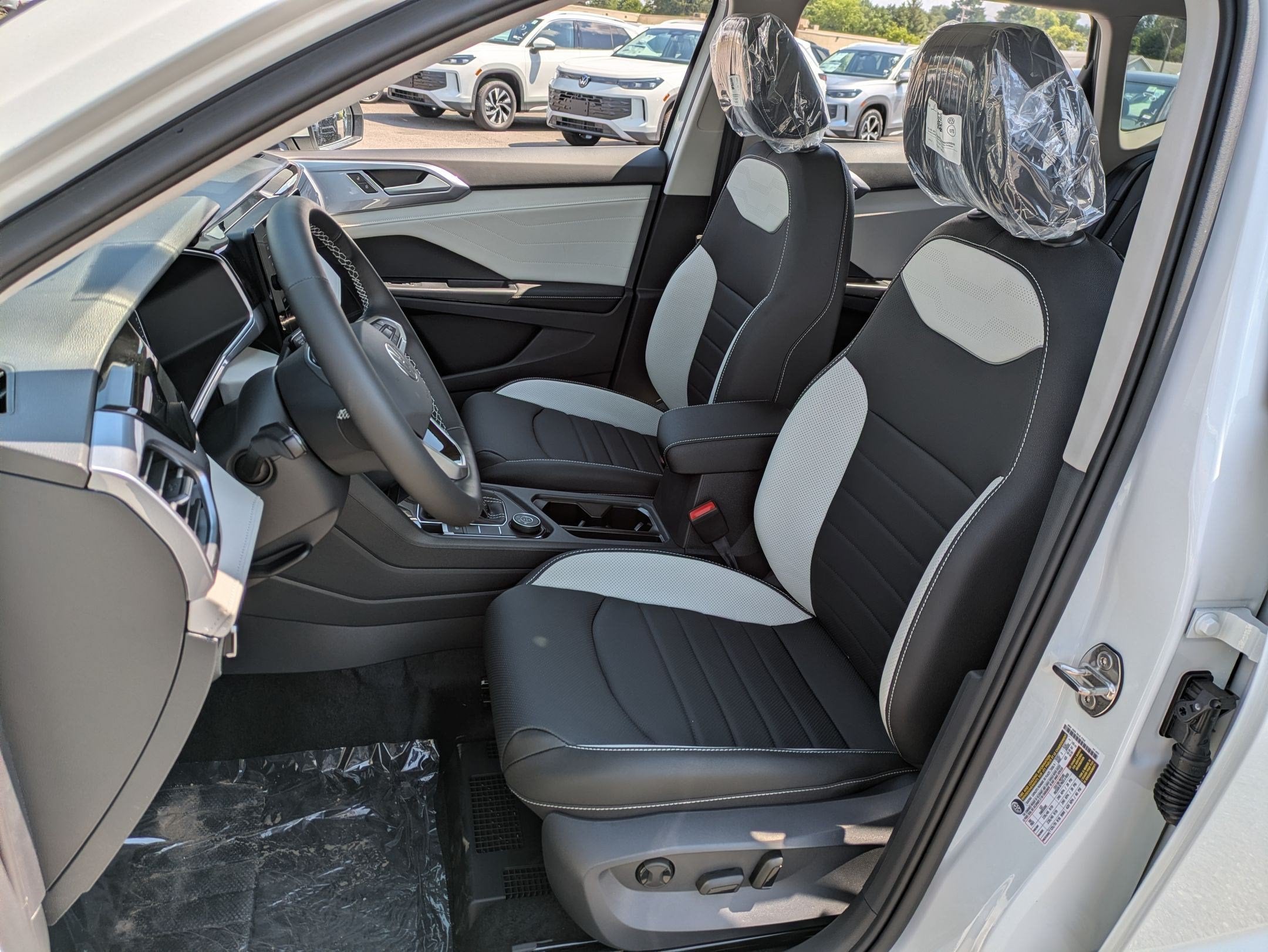 2026 Volkswagen Taos 1.5T SEL
