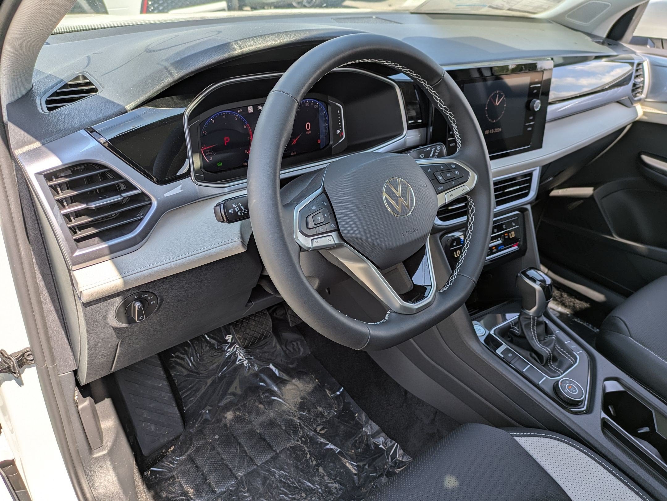 2026 Volkswagen Taos 1.5T SEL