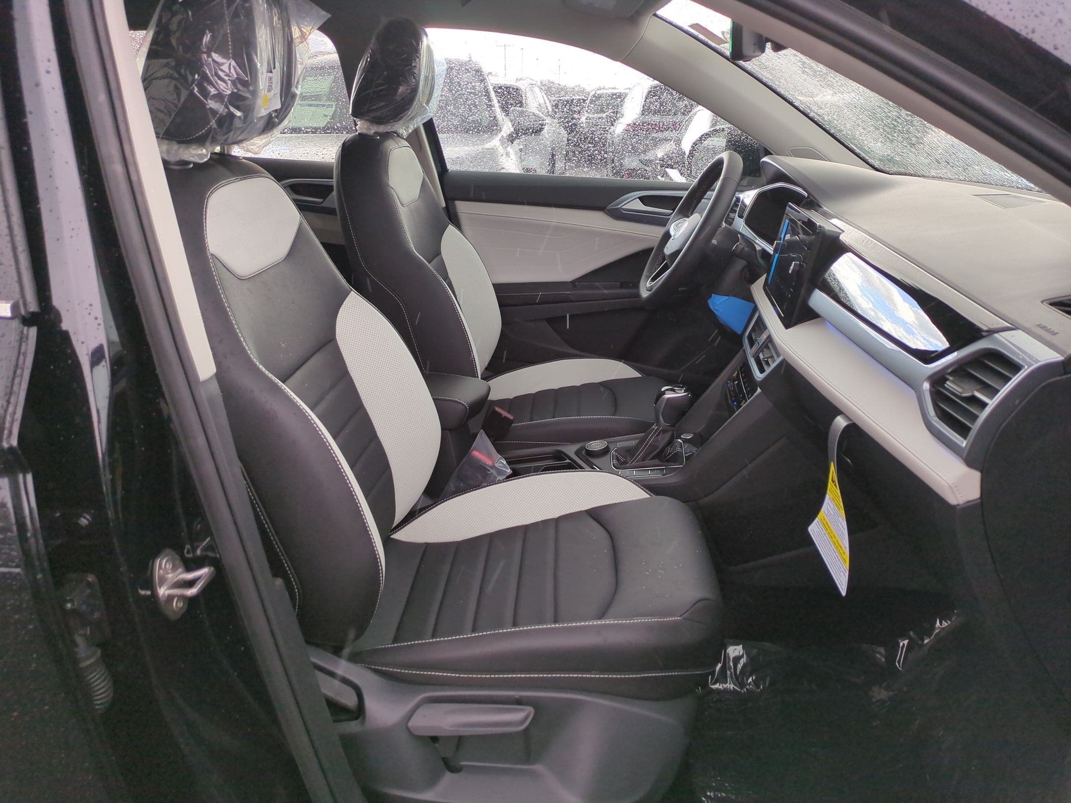 2027 Volkswagen Taos 1.5T SEL