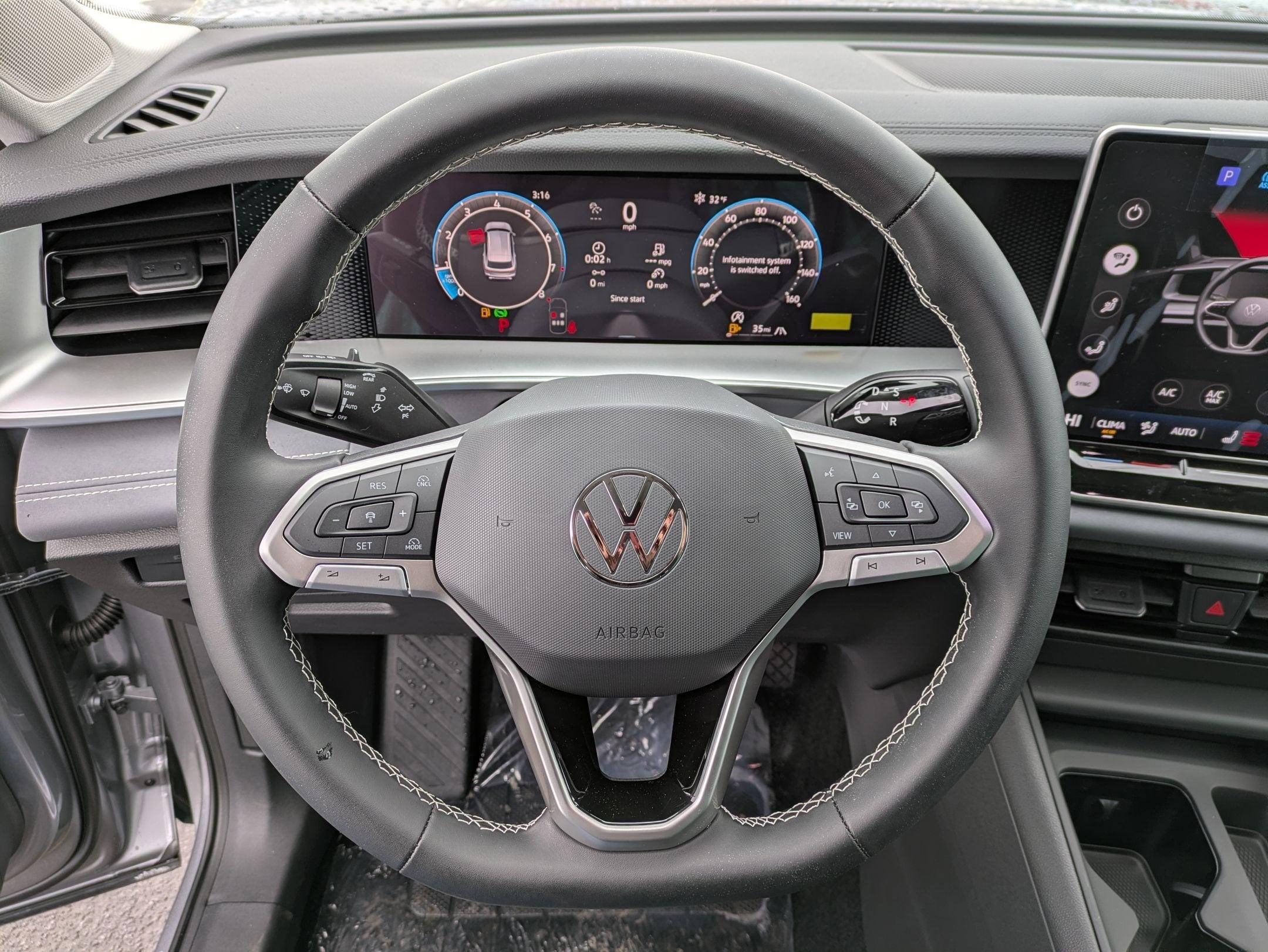 2026 Volkswagen Tiguan 2.0T SE