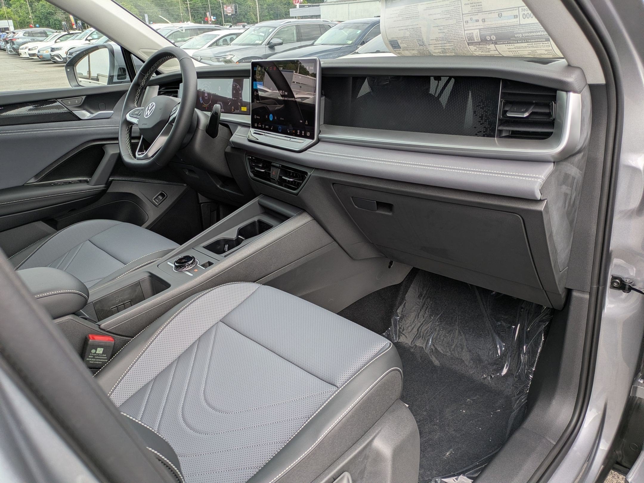 2026 Volkswagen Tiguan 2.0T SE