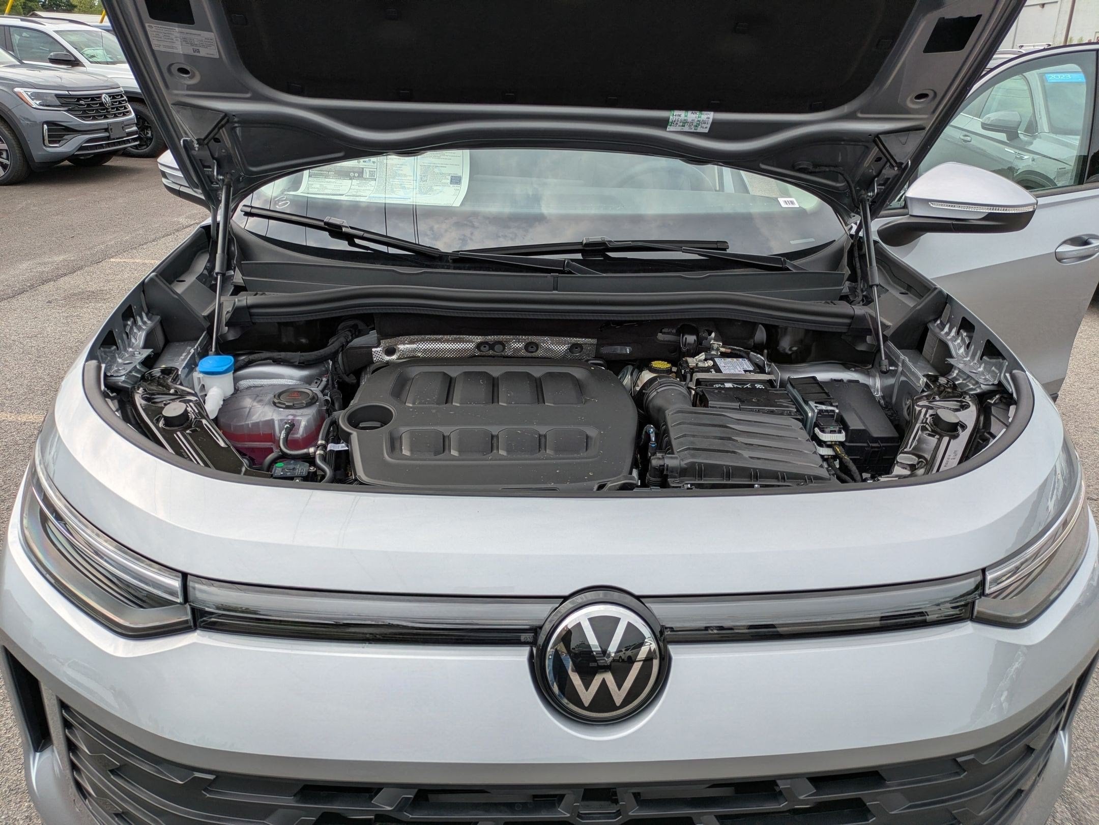 2026 Volkswagen Tiguan 2.0T SE