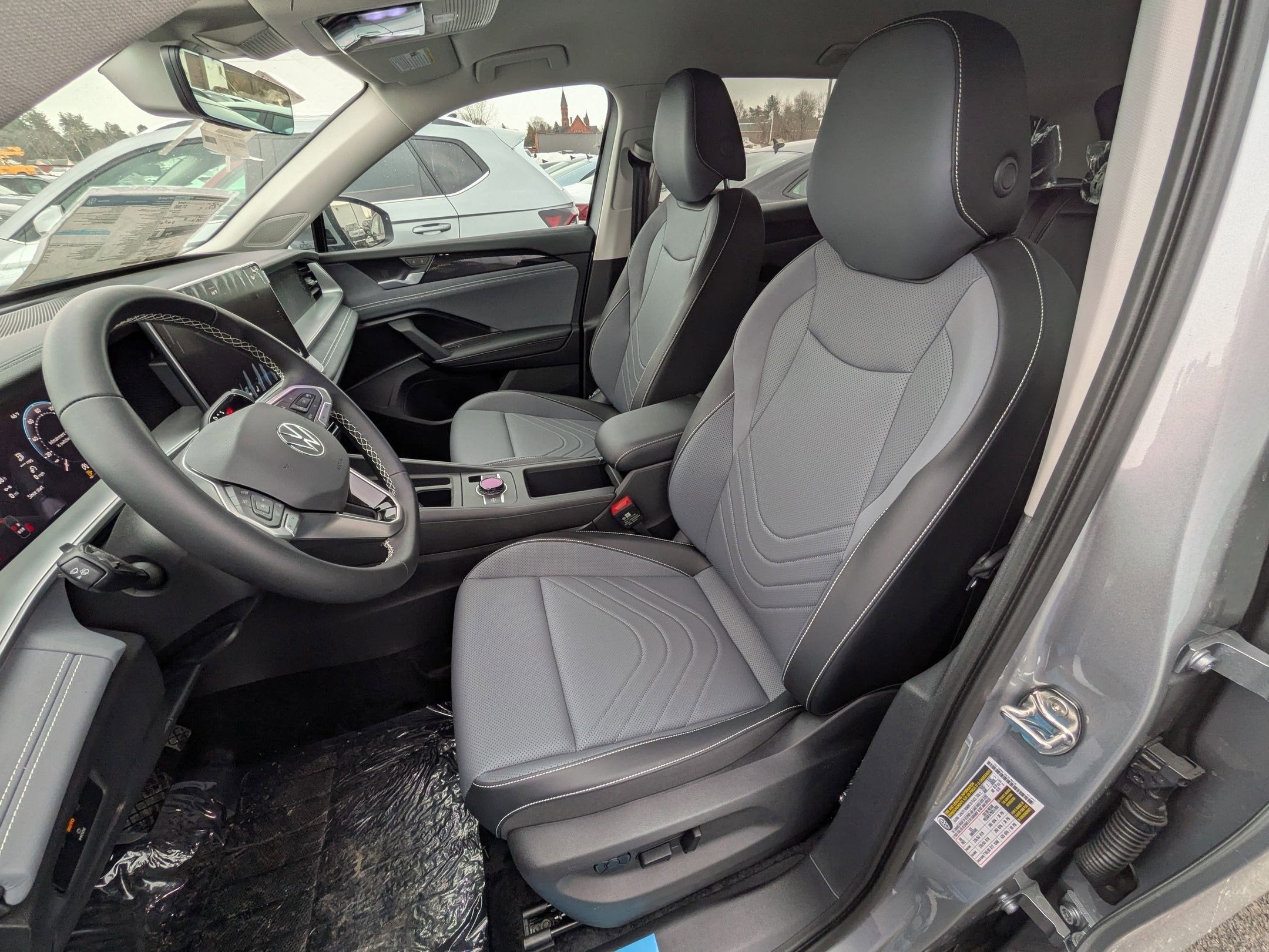 2026 Volkswagen Tiguan 2.0T SE