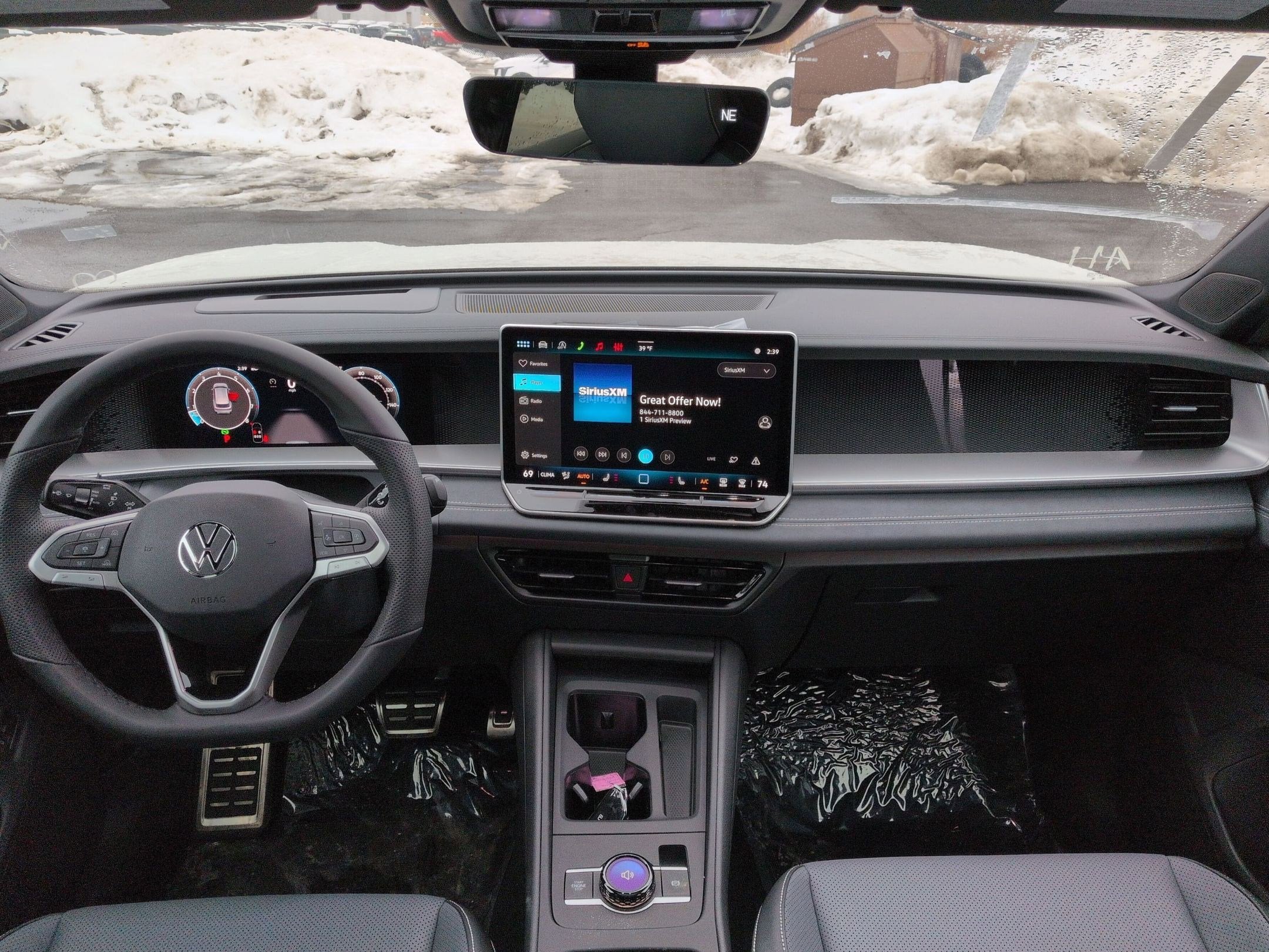 2026 Volkswagen Tiguan 2.0T SE R-Line Black