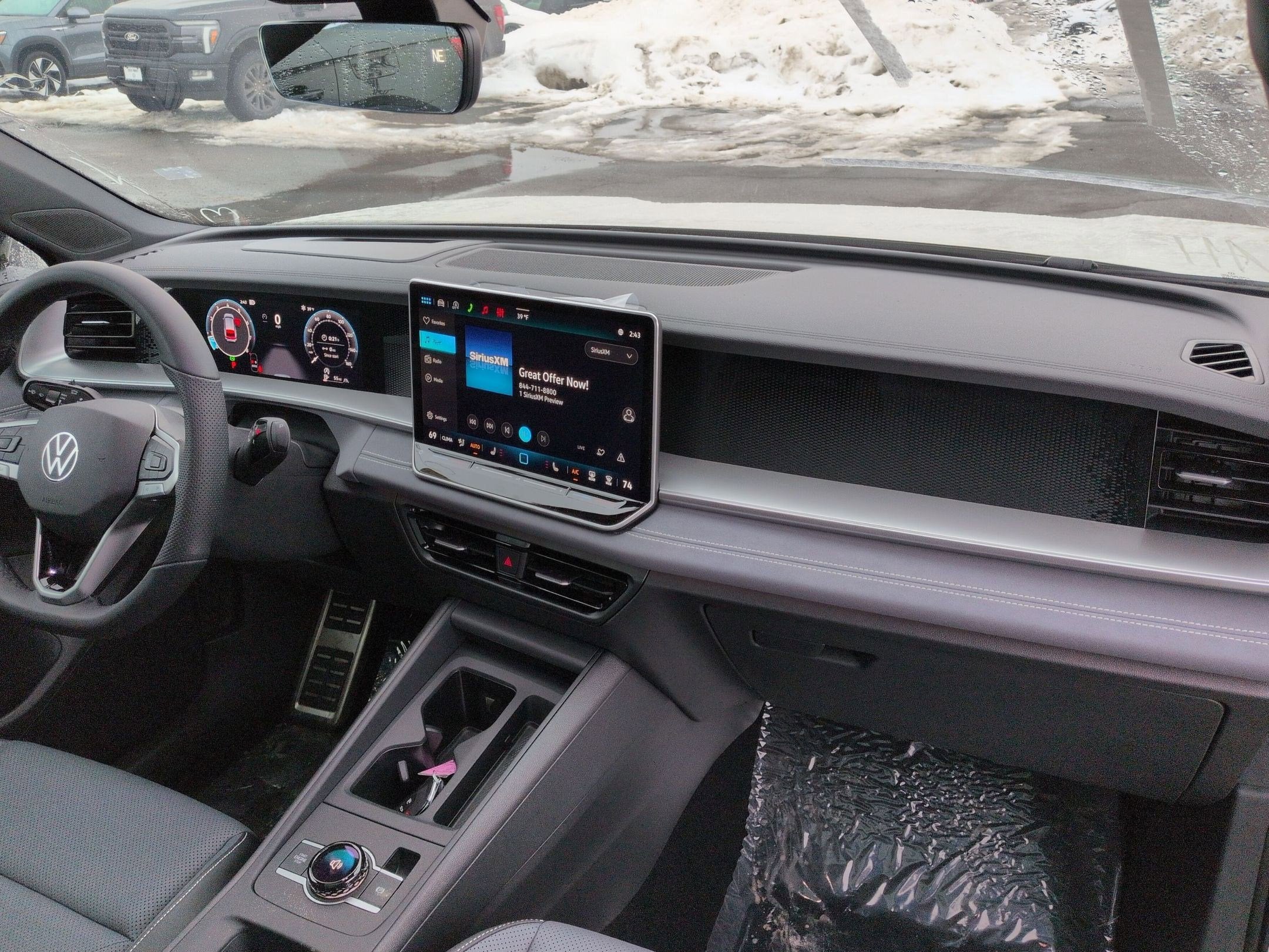 2026 Volkswagen Tiguan 2.0T SE R-Line Black