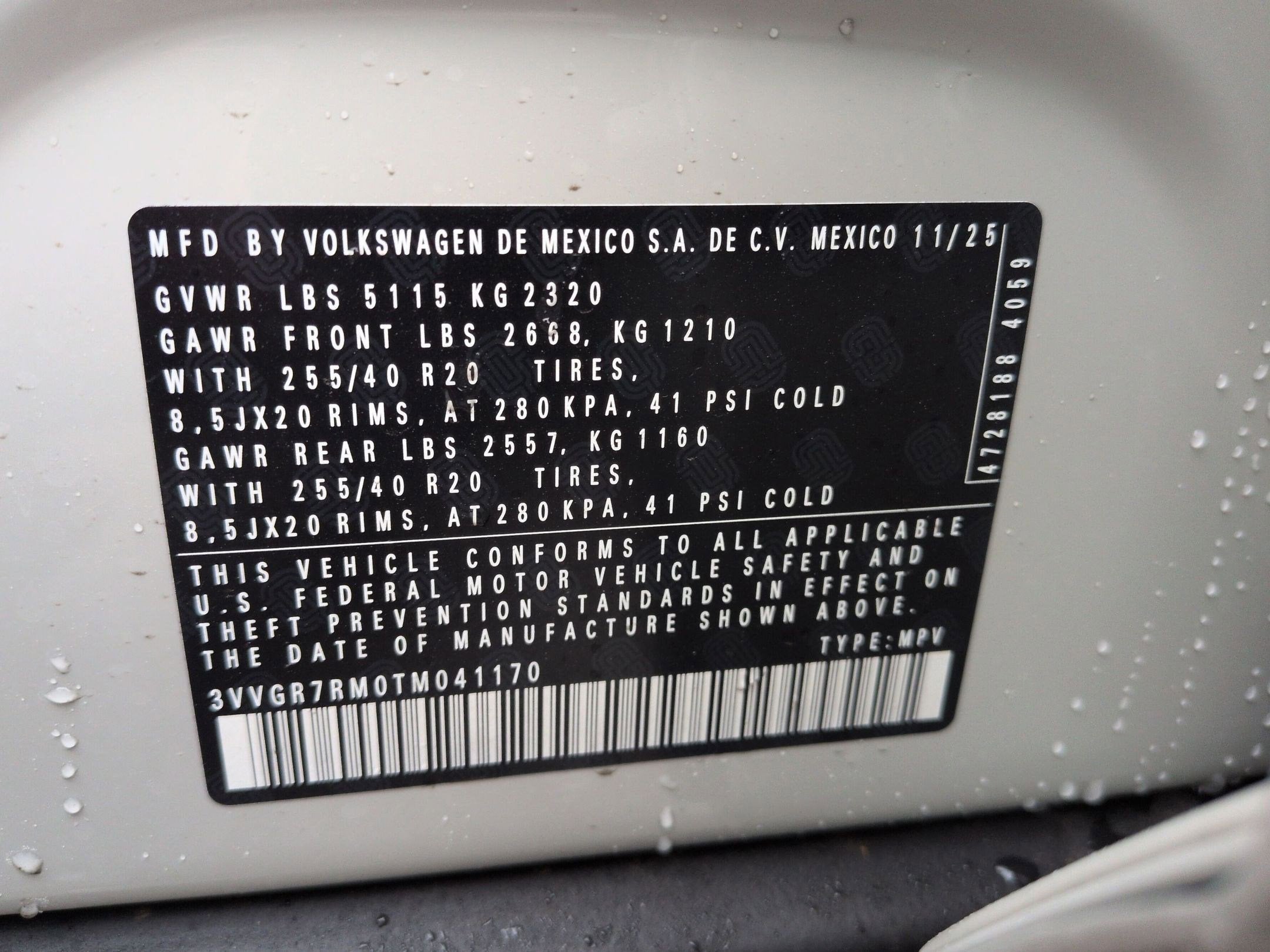 2026 Volkswagen Tiguan 2.0T SE R-Line Black