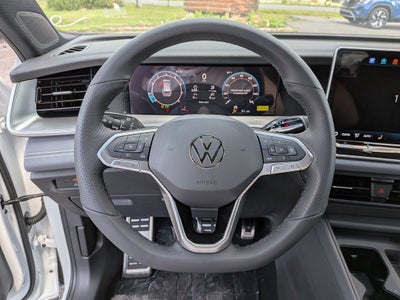 2026 Volkswagen Tiguan 2.0T SE R-Line Black