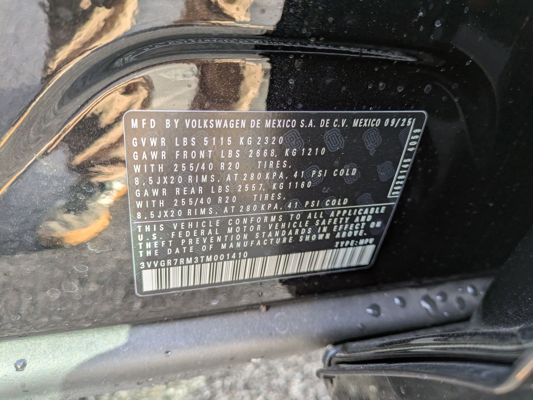 2026 Volkswagen Tiguan 2.0T SE R-Line Black