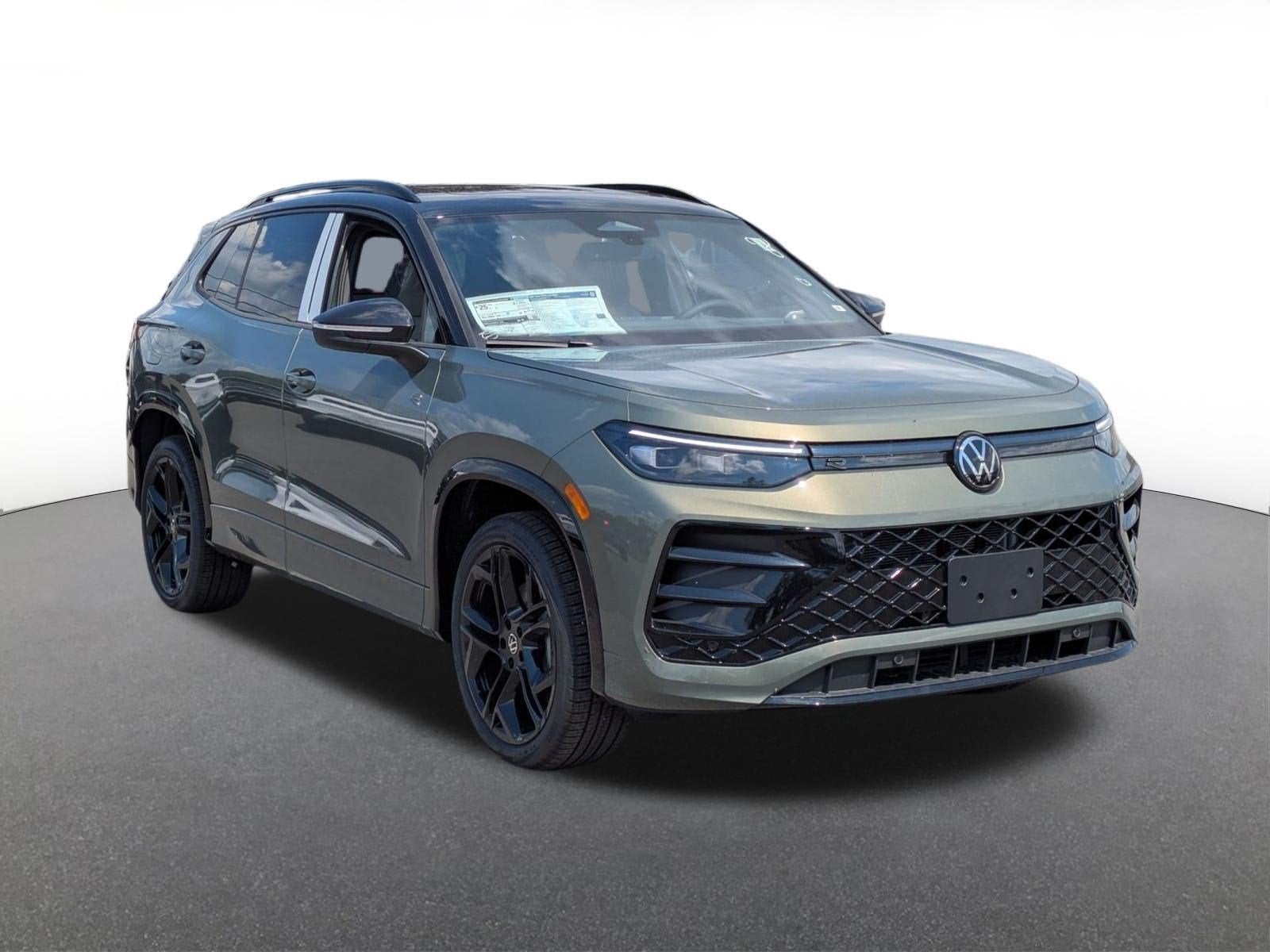 2026 Volkswagen Tiguan 2.0T SE R-Line Black