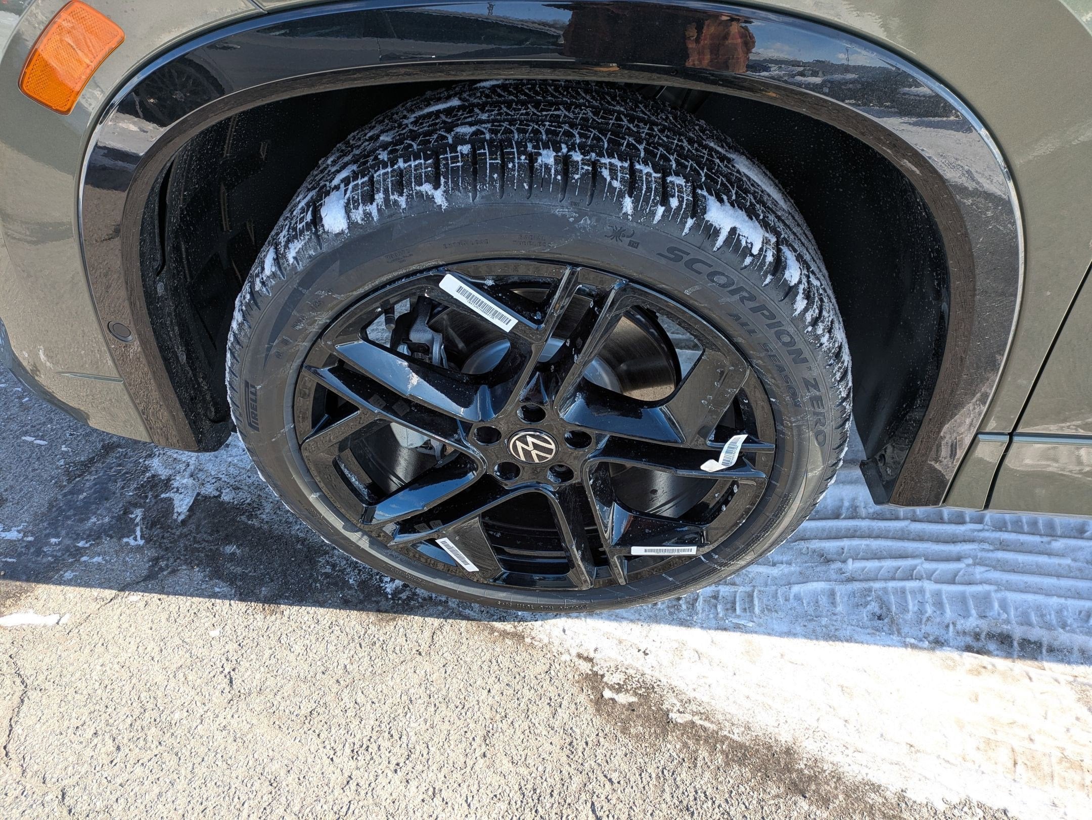 2026 Volkswagen Tiguan 2.0T SE R-Line Black