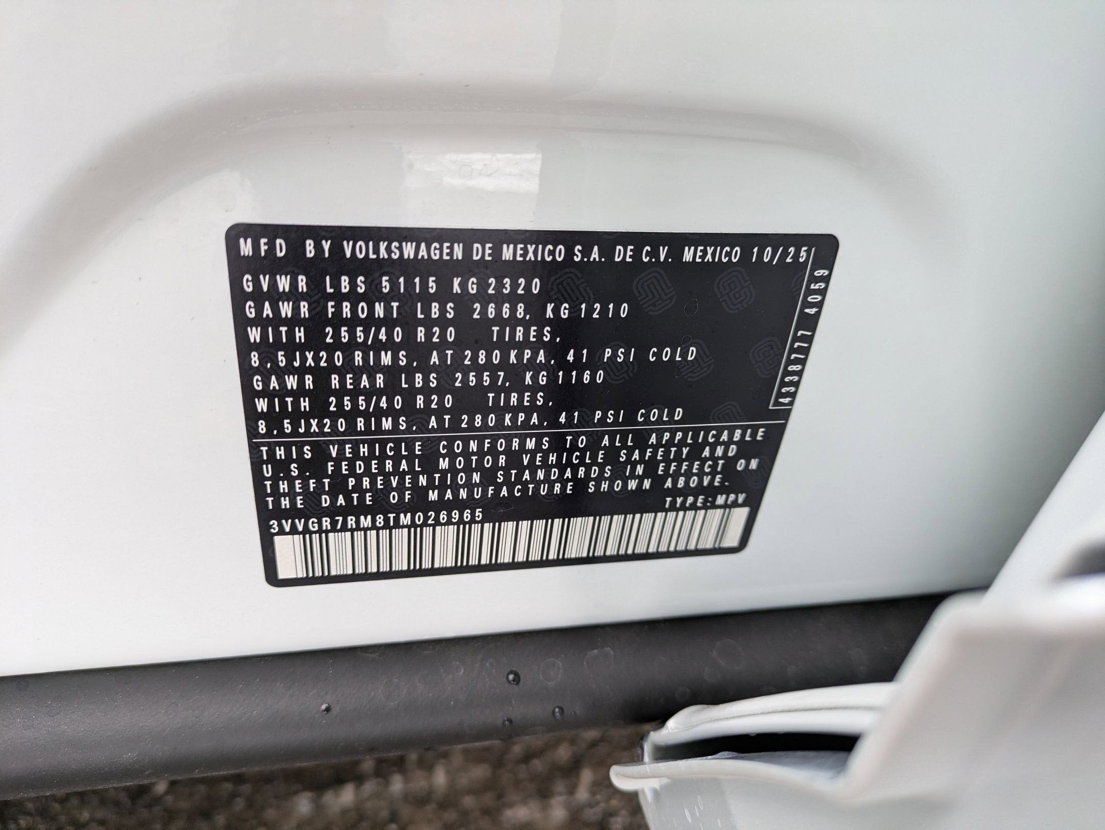 2026 Volkswagen Tiguan 2.0T SE R-Line Black