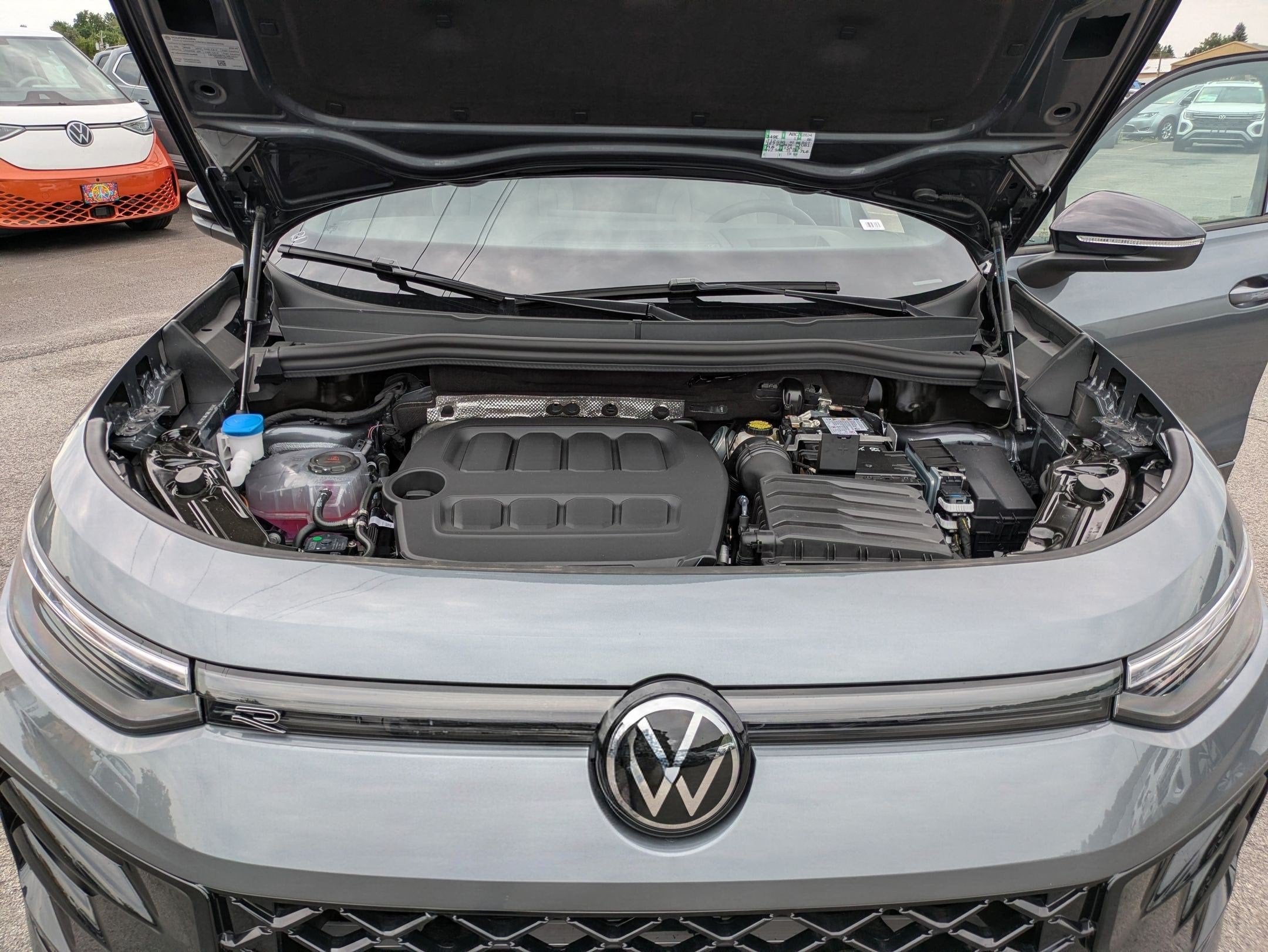 2026 Volkswagen Tiguan 2.0T SE R-Line Black
