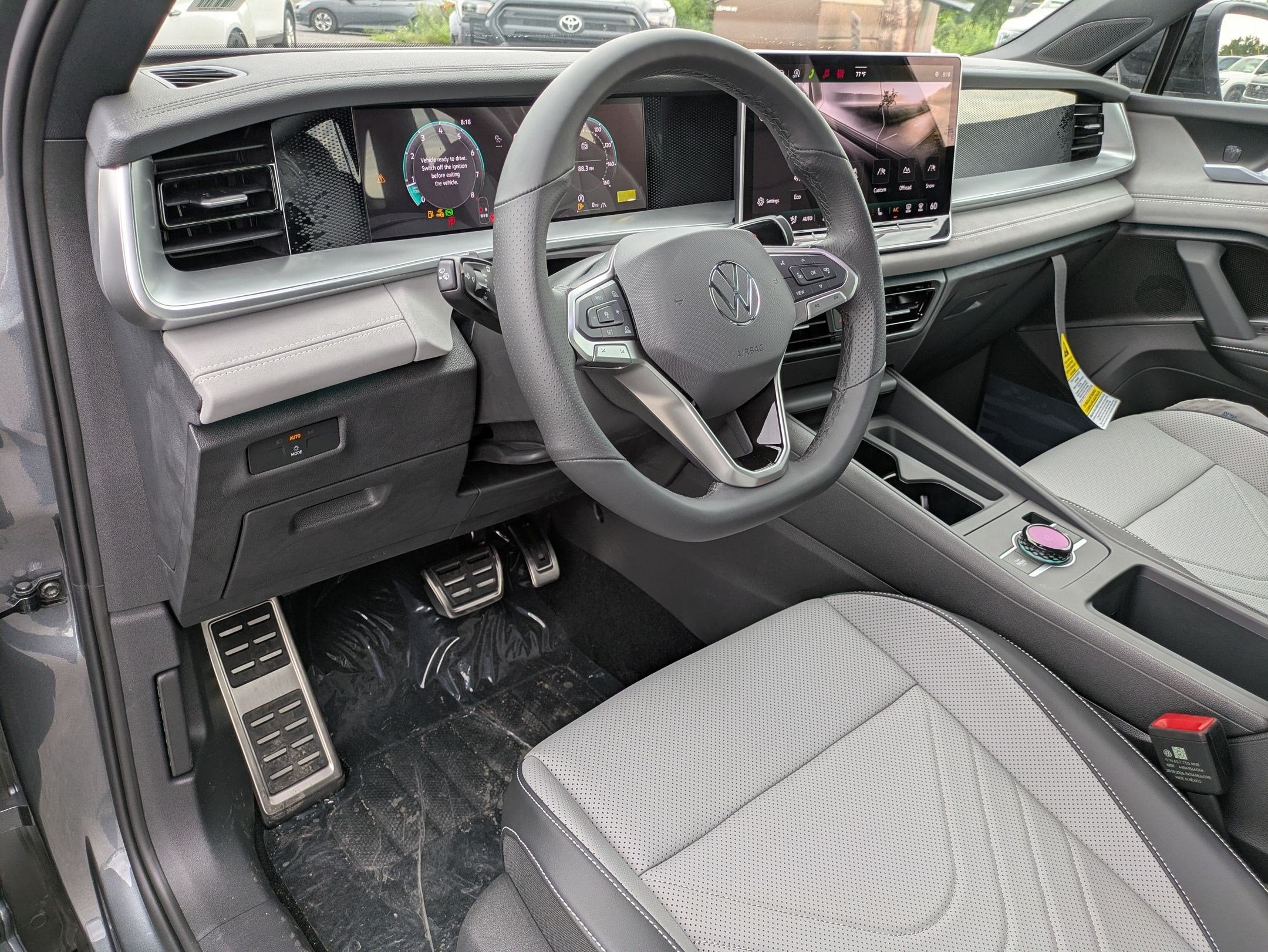 2026 Volkswagen Tiguan 2.0T SE R-Line Black