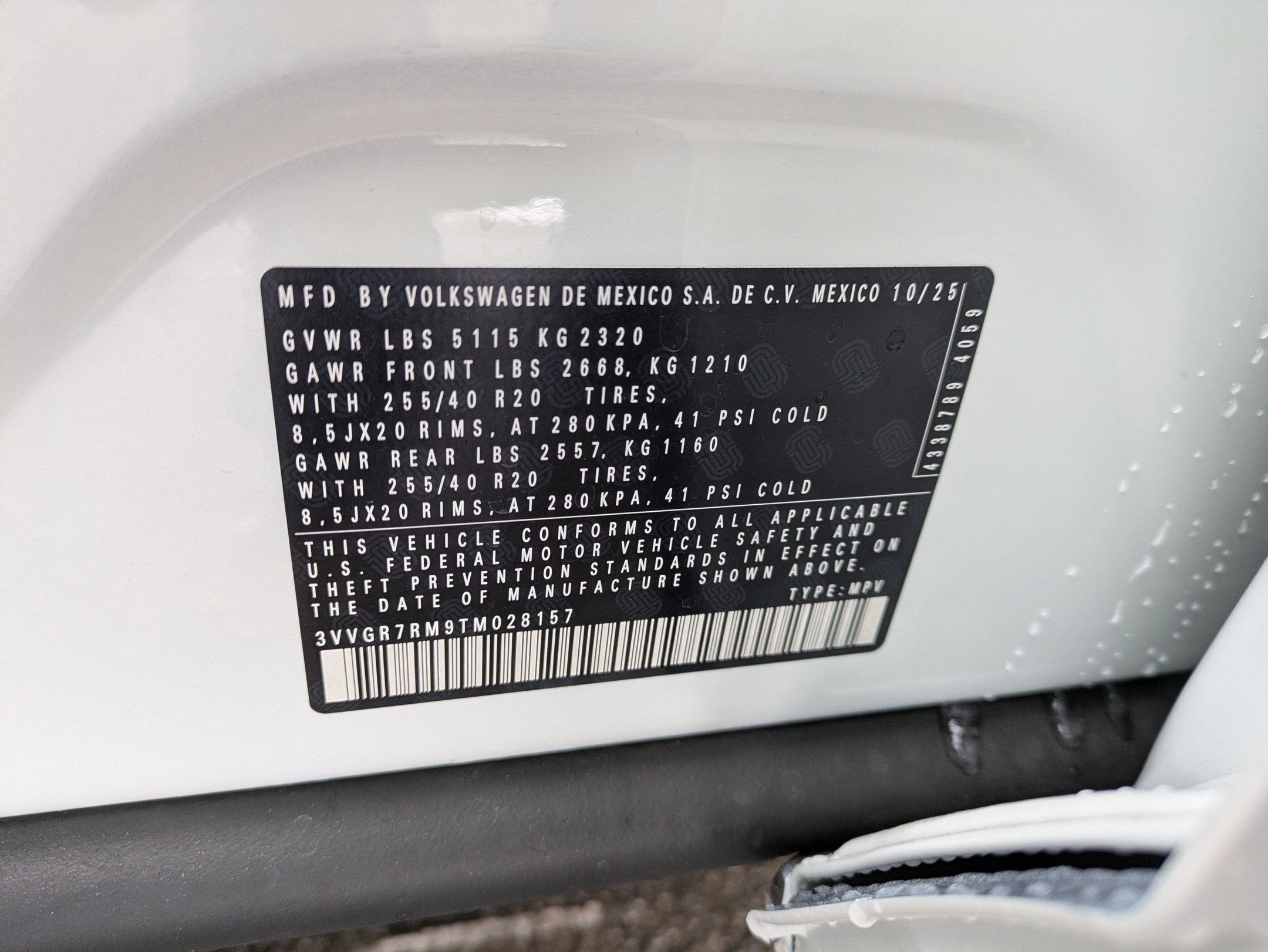 2026 Volkswagen Tiguan 2.0T SE R-Line Black