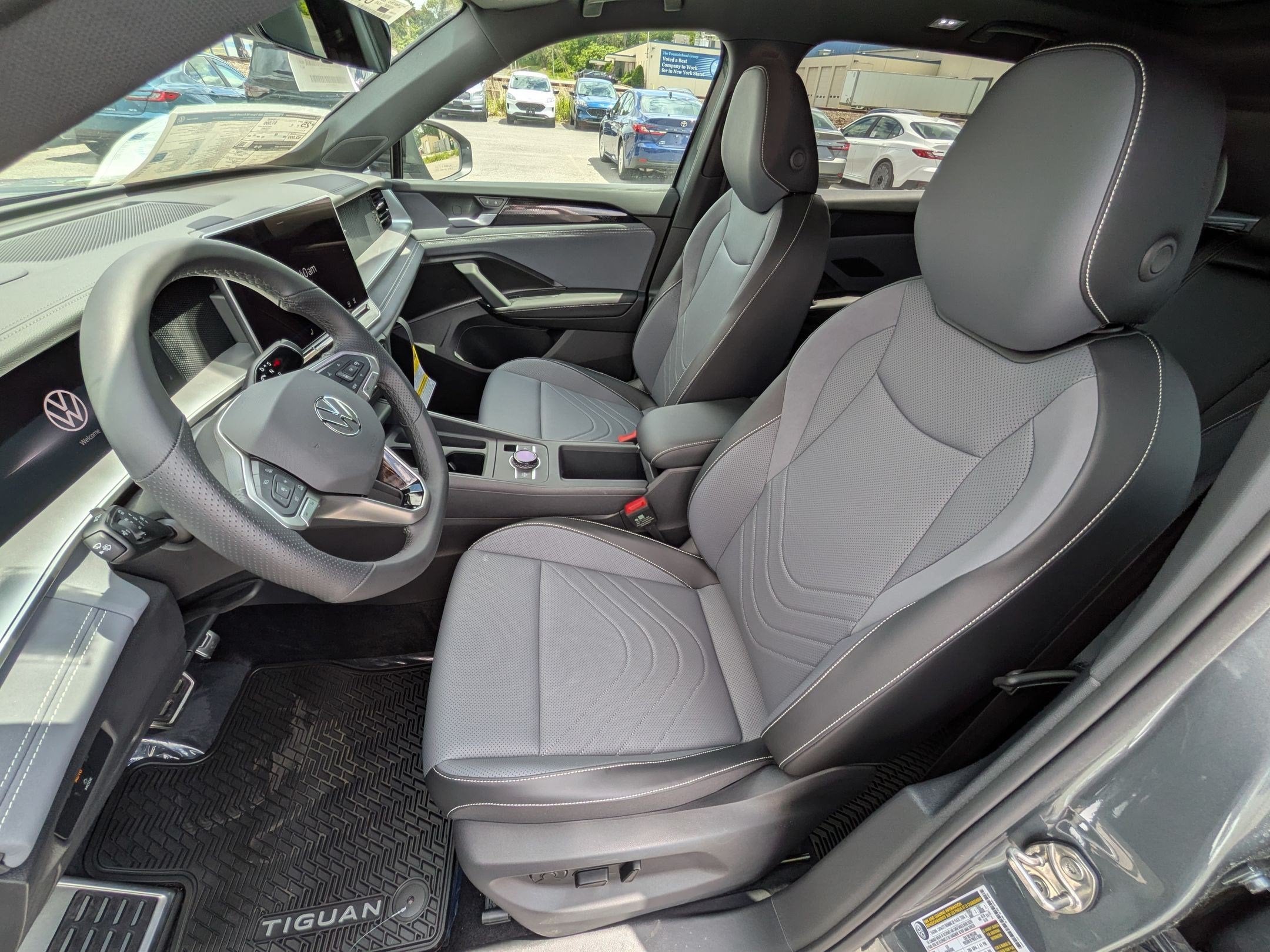 2026 Volkswagen Tiguan 2.0T SE R-Line Black
