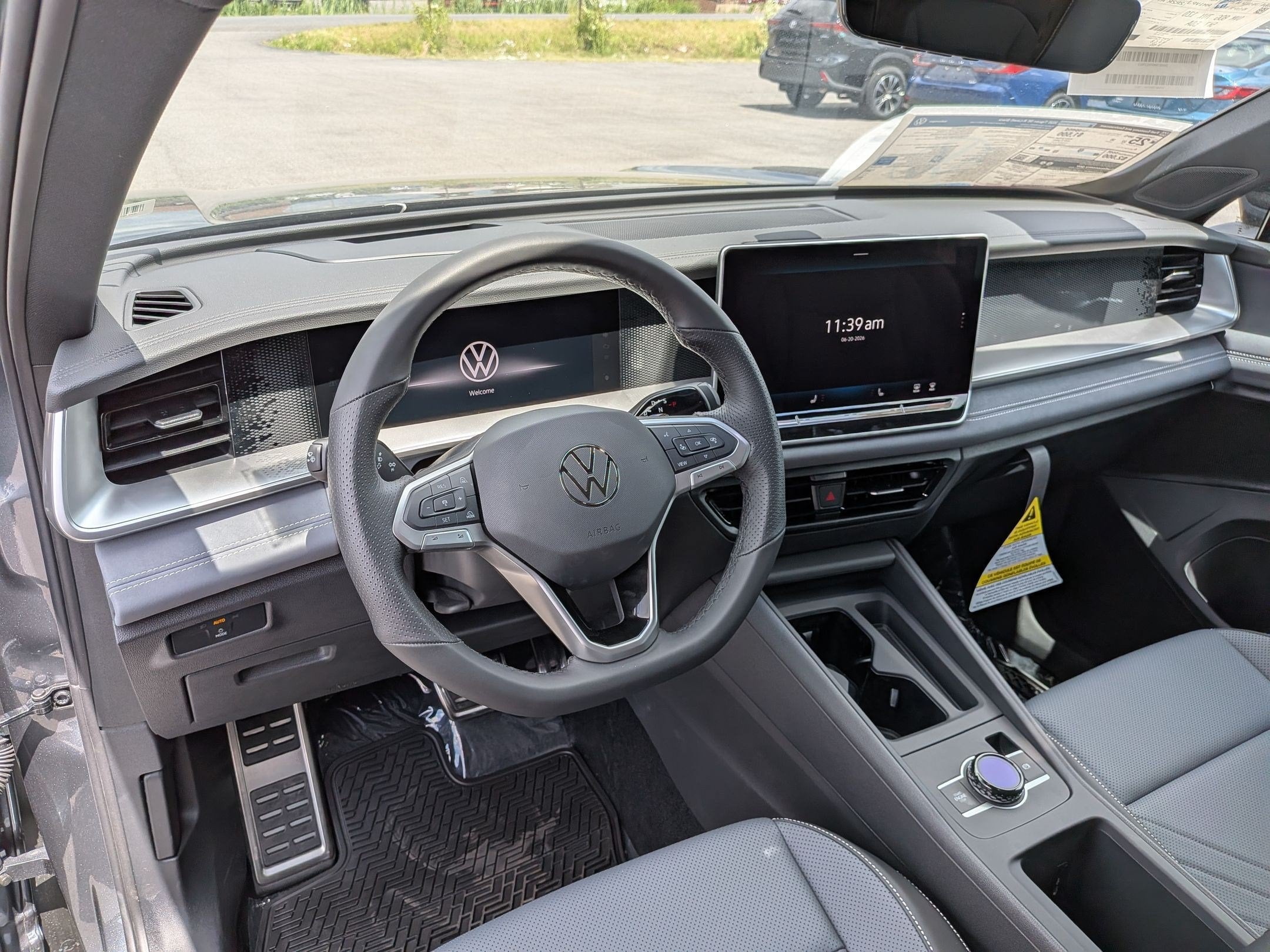 2026 Volkswagen Tiguan 2.0T SE R-Line Black