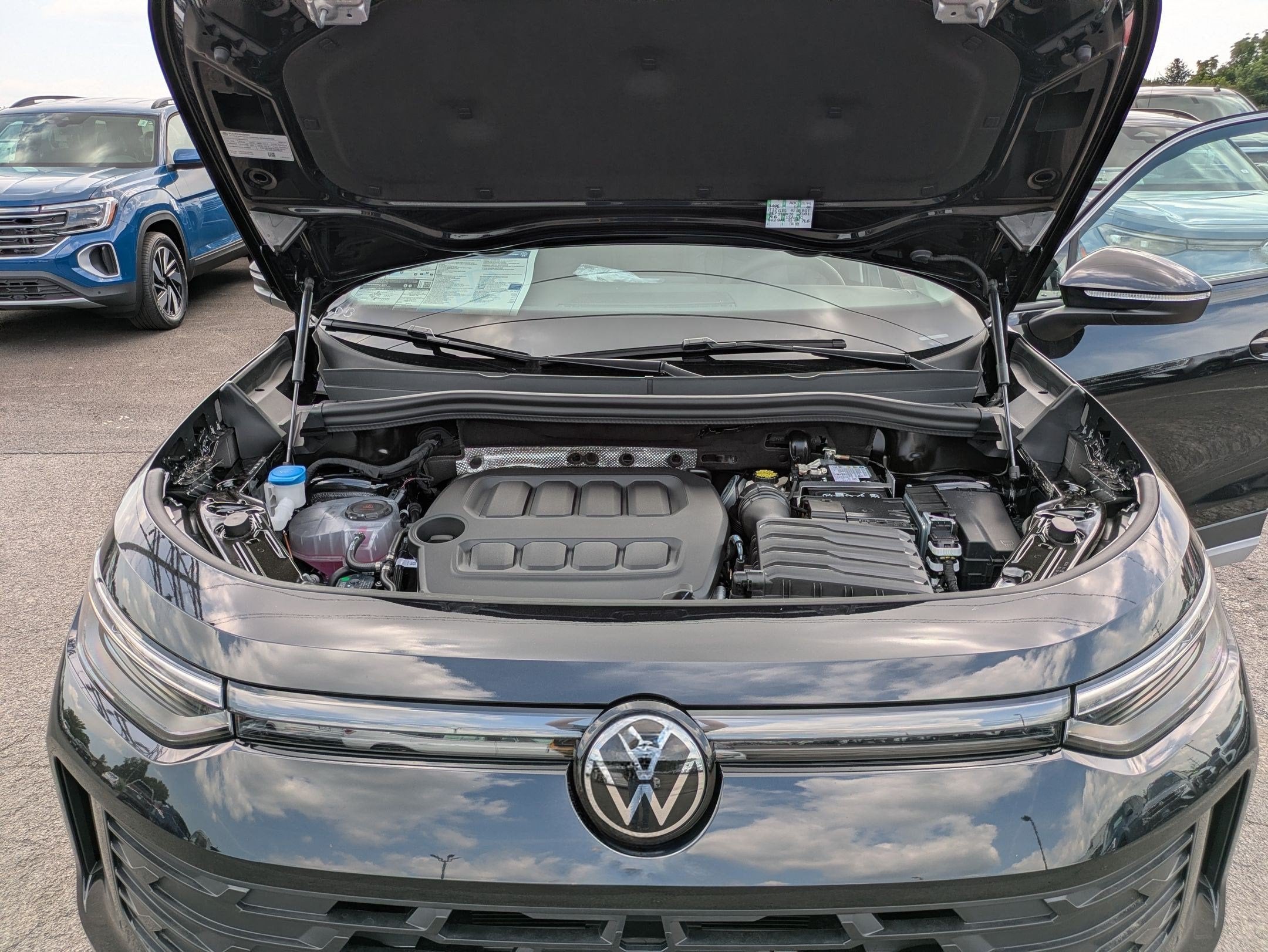 2026 Volkswagen Tiguan 2.0T SE