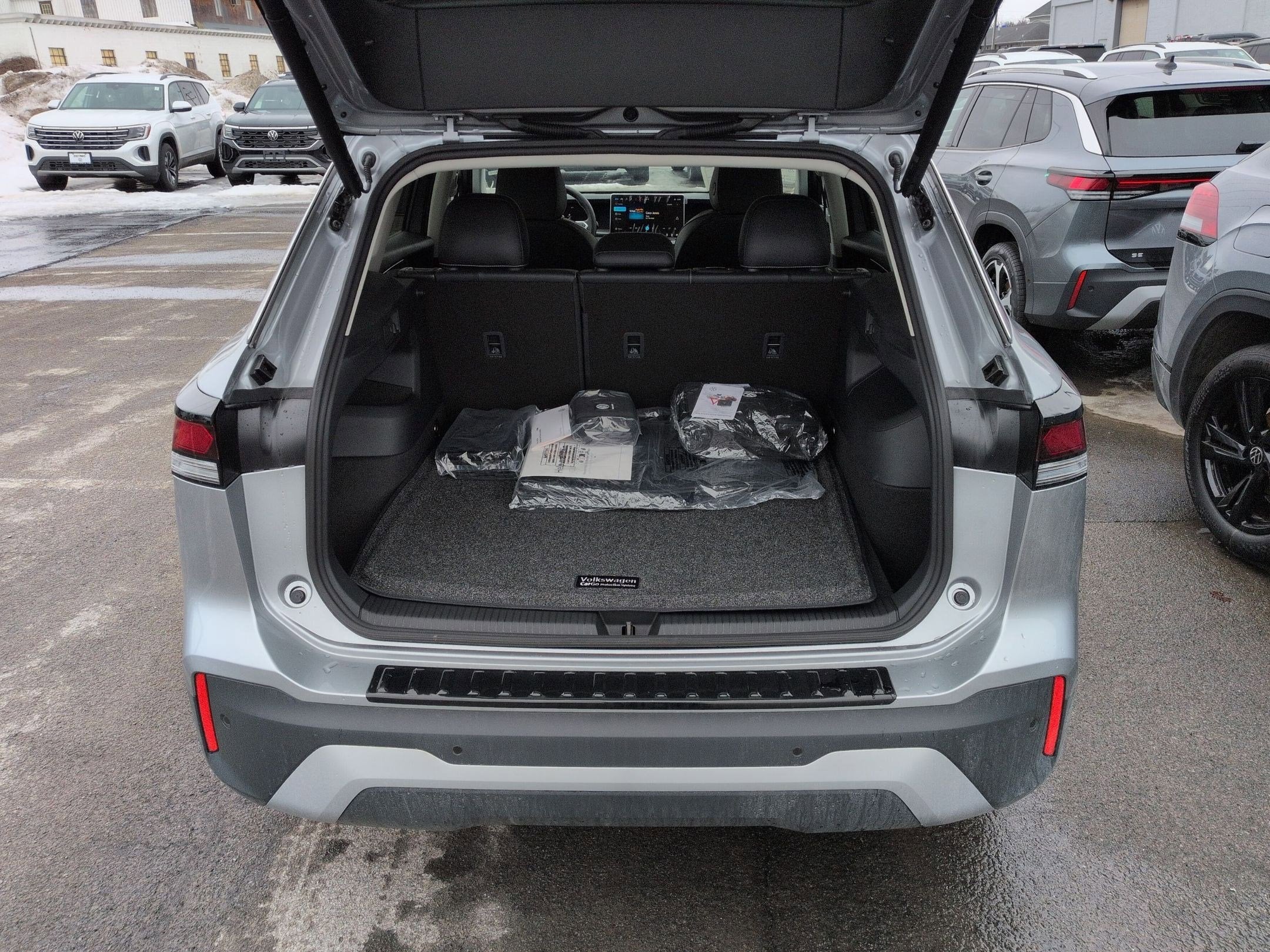 2026 Volkswagen Tiguan 2.0T SE