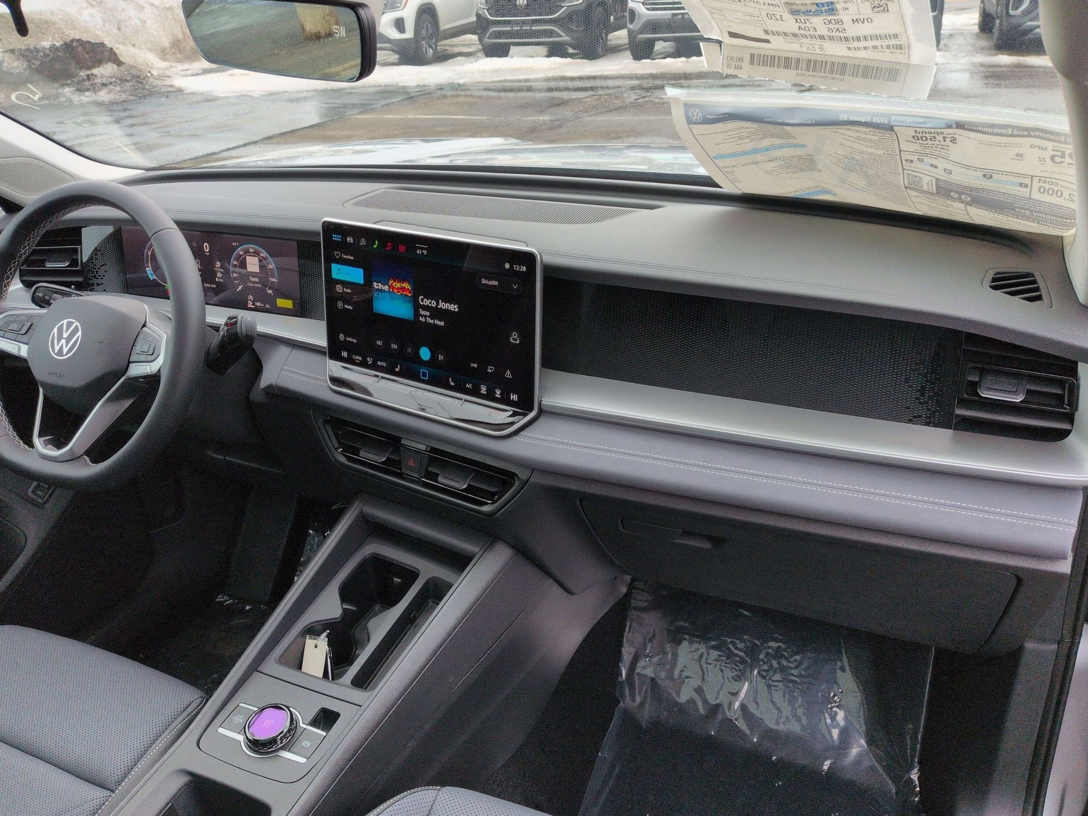 2026 Volkswagen Tiguan 2.0T SE