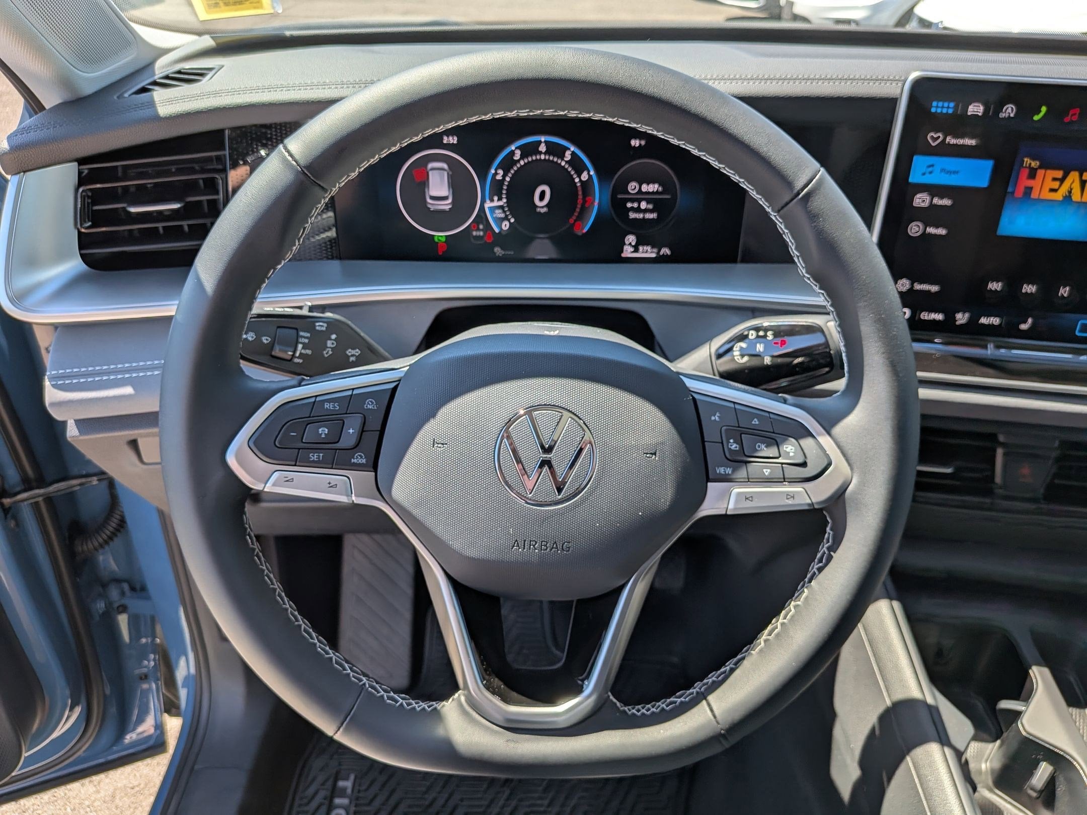 2026 Volkswagen Tiguan 2.0T SE
