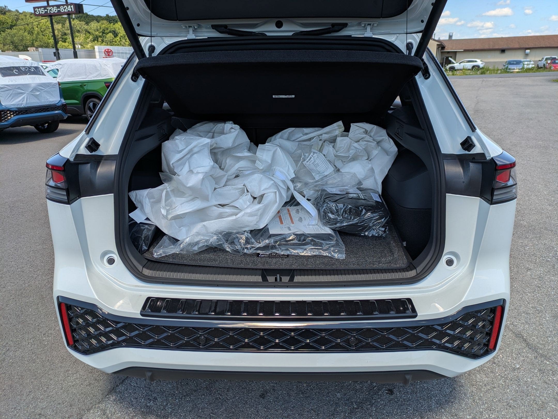 2026 Volkswagen Tiguan 2.0T SEL R-Line Turbo