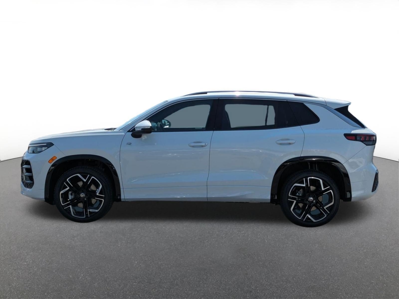 2026 Volkswagen Tiguan 2.0T SEL R-Line Turbo