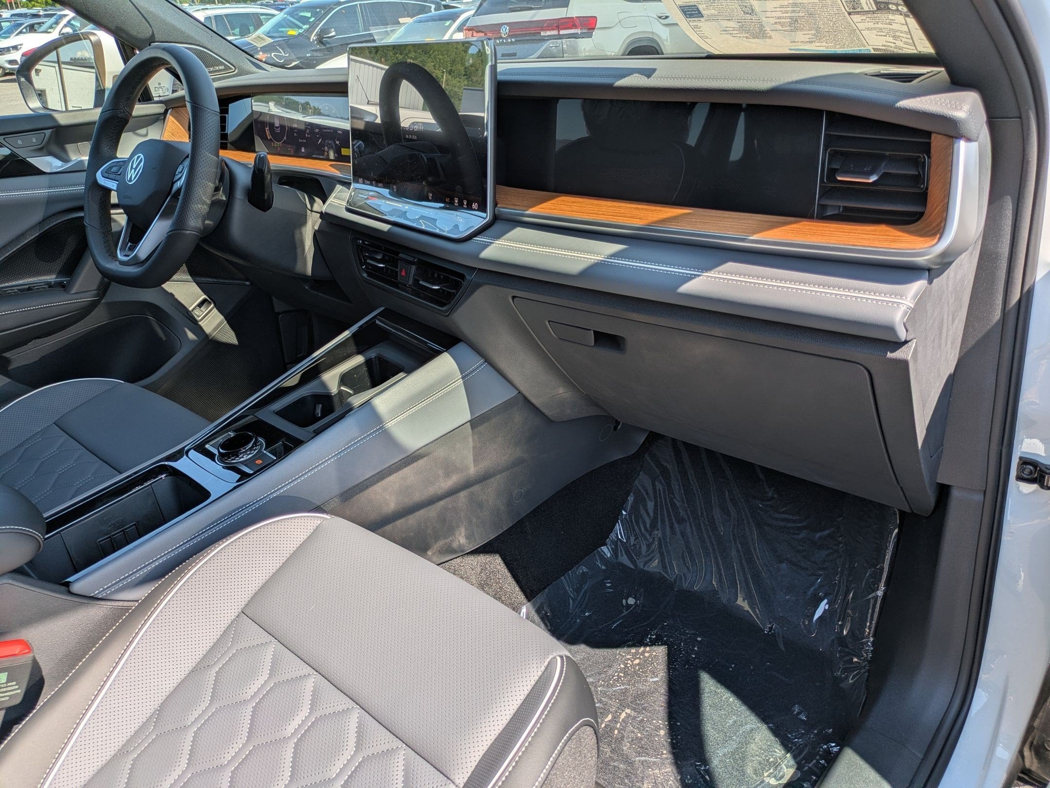 2026 Volkswagen Tiguan 2.0T SEL R-Line Turbo