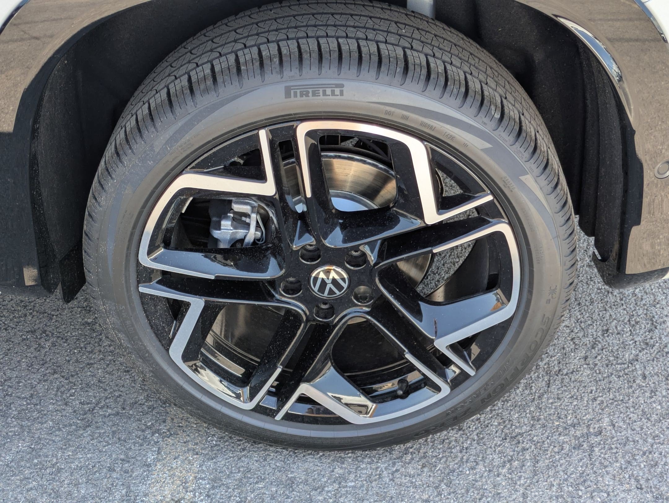 2026 Volkswagen Tiguan 2.0T SEL R-Line Turbo