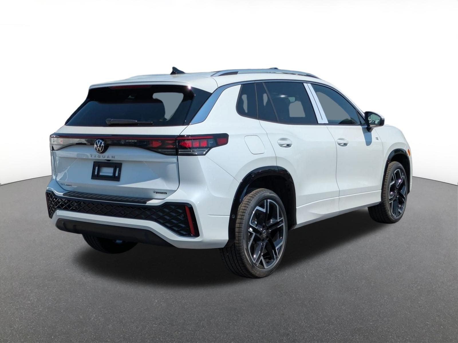 2026 Volkswagen Tiguan 2.0T SEL R-Line Turbo