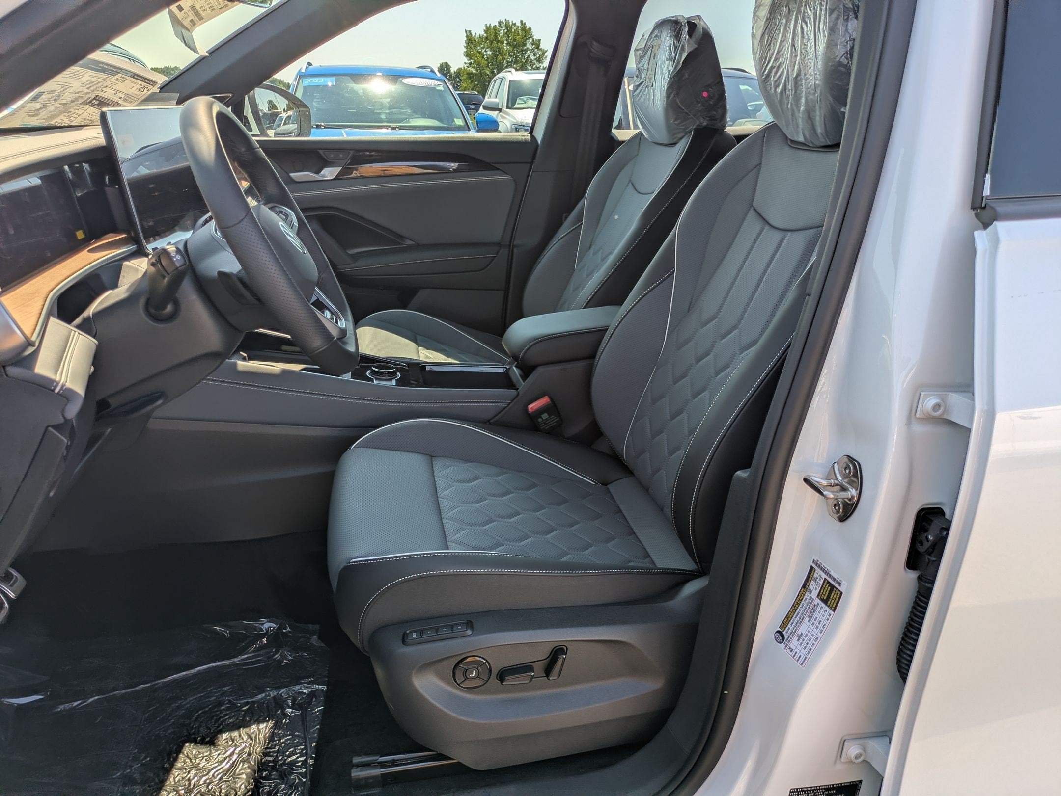 2026 Volkswagen Tiguan 2.0T SEL R-Line Turbo