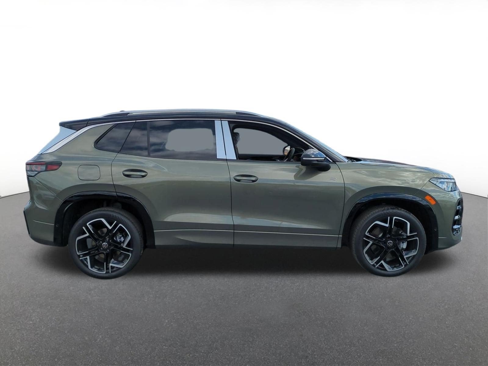 2026 Volkswagen Tiguan SEL R-Line Turbo