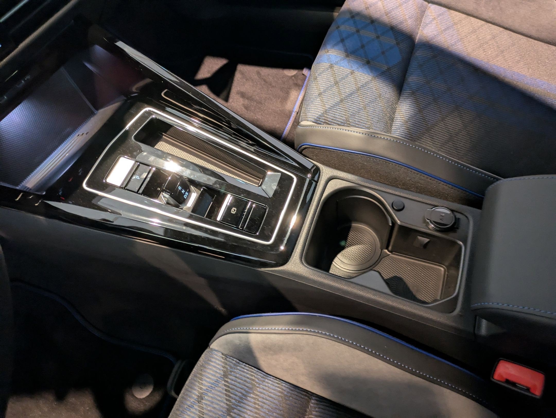 2025 Volkswagen Golf R 2.0T