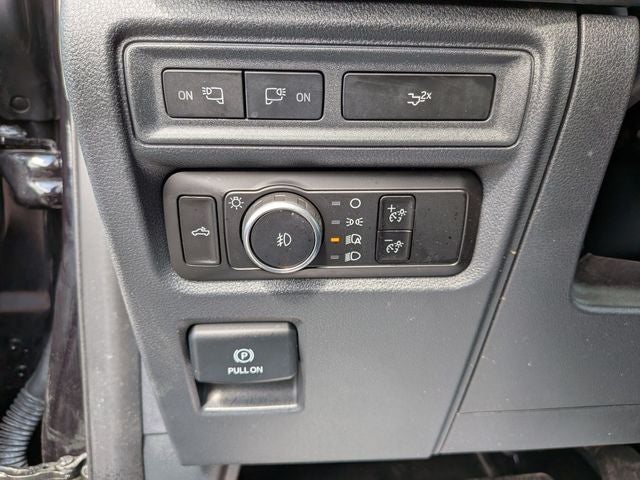 2023 Ford F-150 XLT 5.0 V8