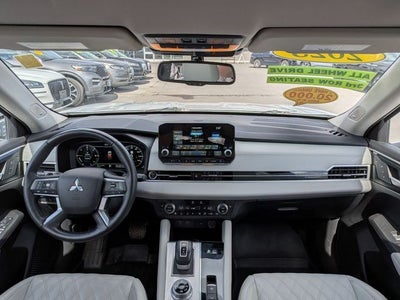2023 Mitsubishi Outlander PHEV 40th Anniversary