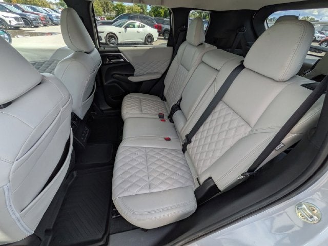 2023 Mitsubishi Outlander PHEV 40th Anniversary