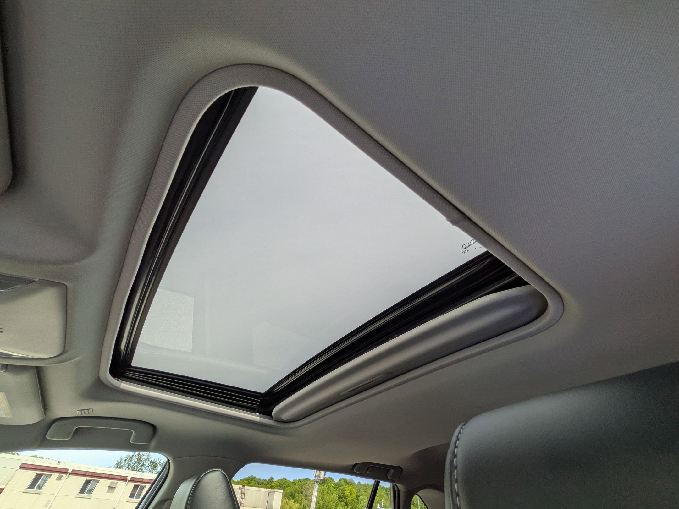 2023 Toyota RAV4 XLE Premium w/ Cold Weather Pkg