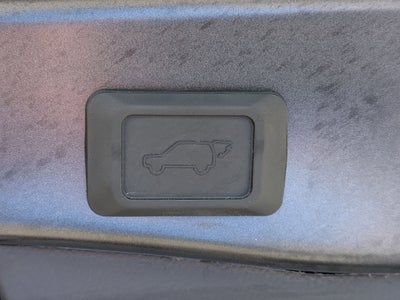 2023 Toyota RAV4 XLE Premium w/ Cold Weather Pkg