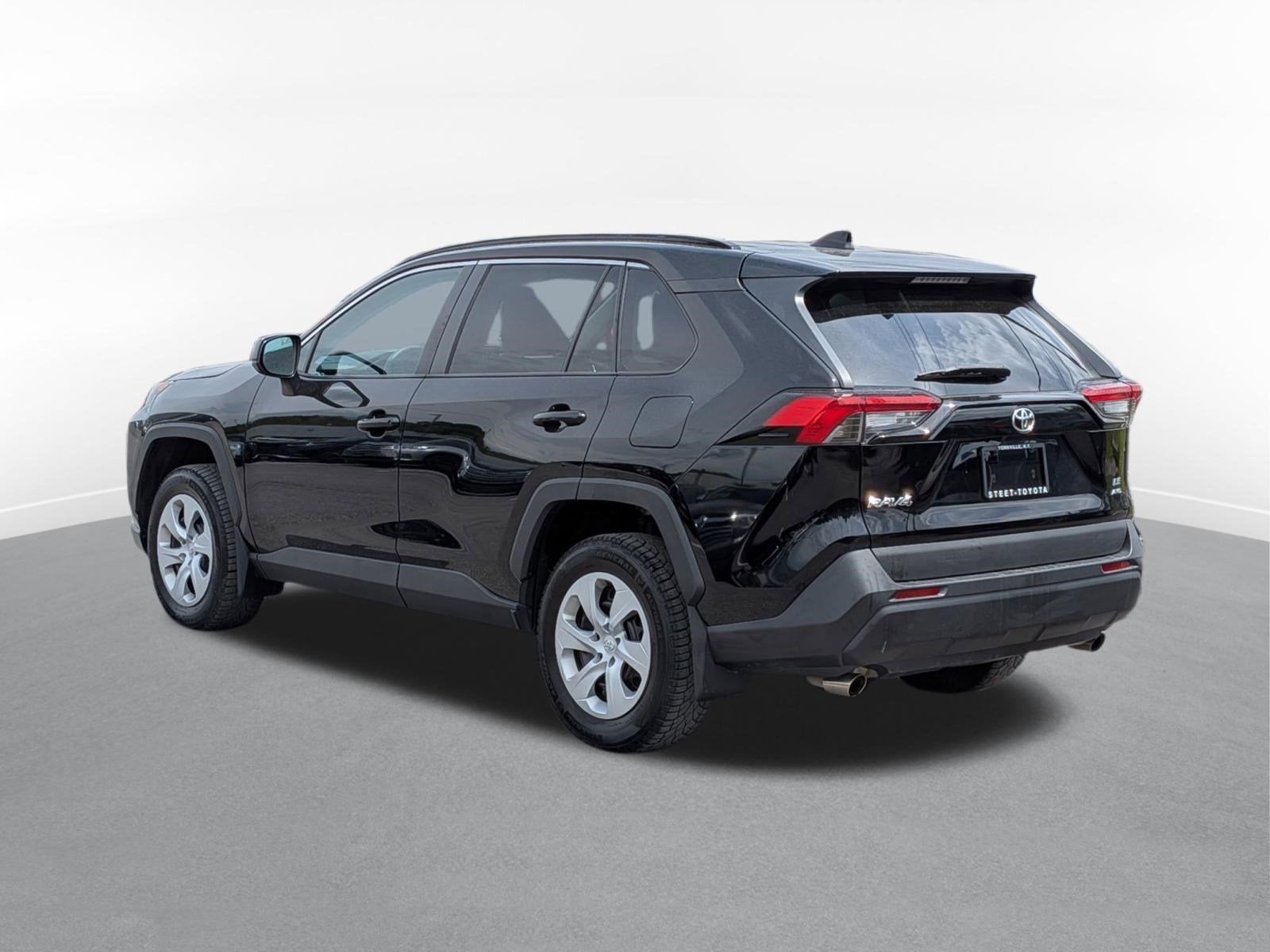 2020 Toyota RAV4 LE