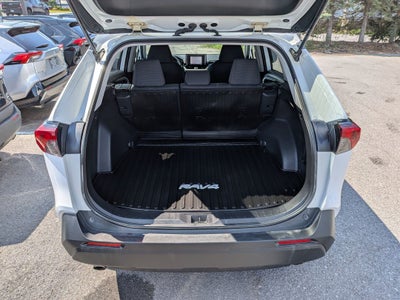2022 Toyota RAV4 LE